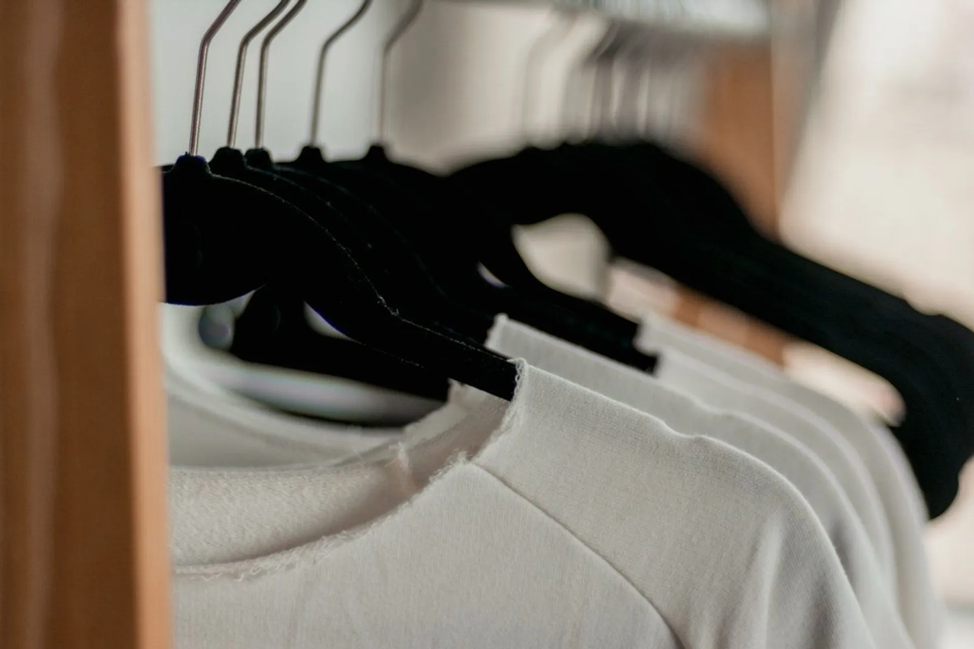 5 prendas económicas que no pueden faltar en tu closet