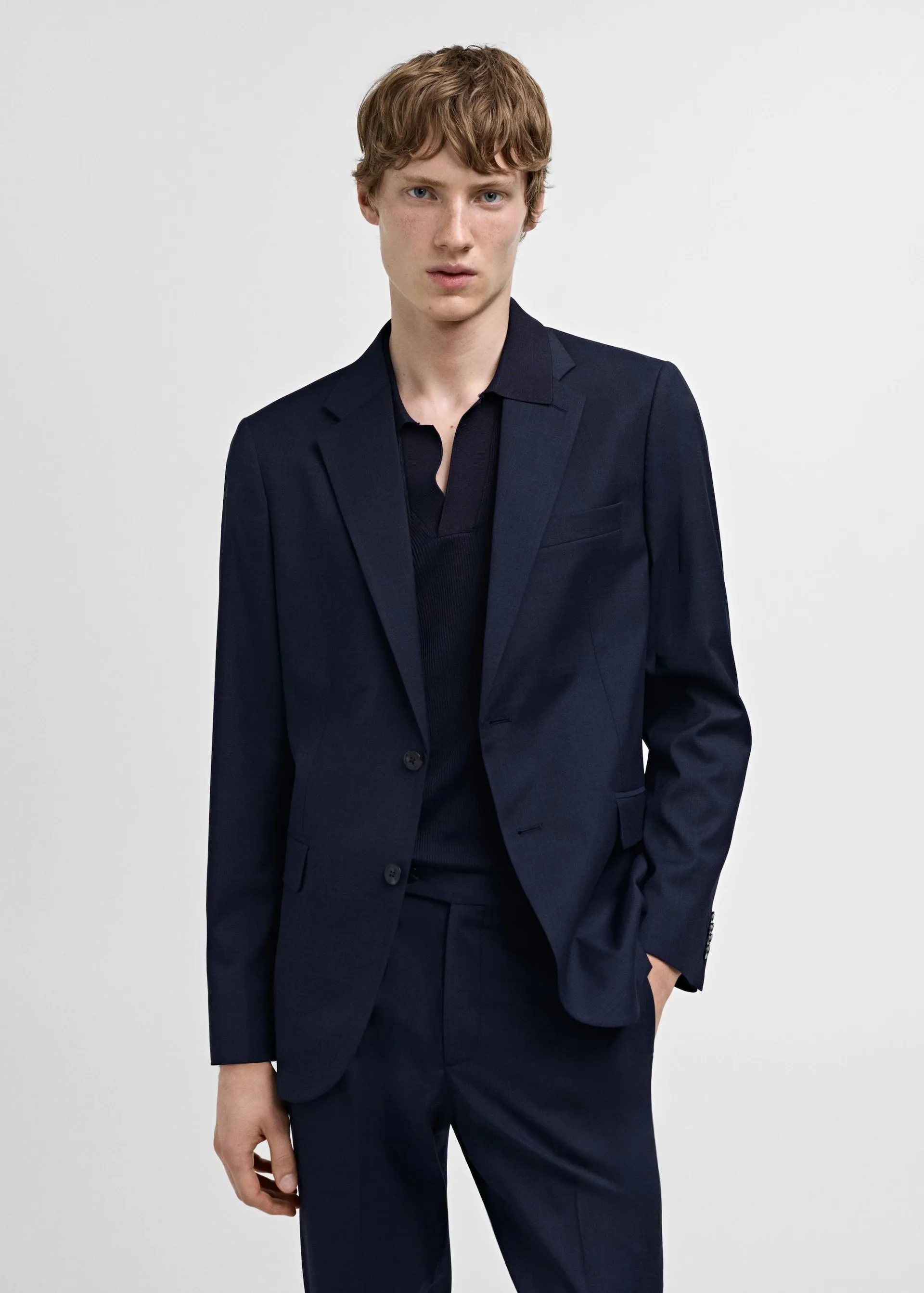 Stretch fabric slim-fit suit jacket