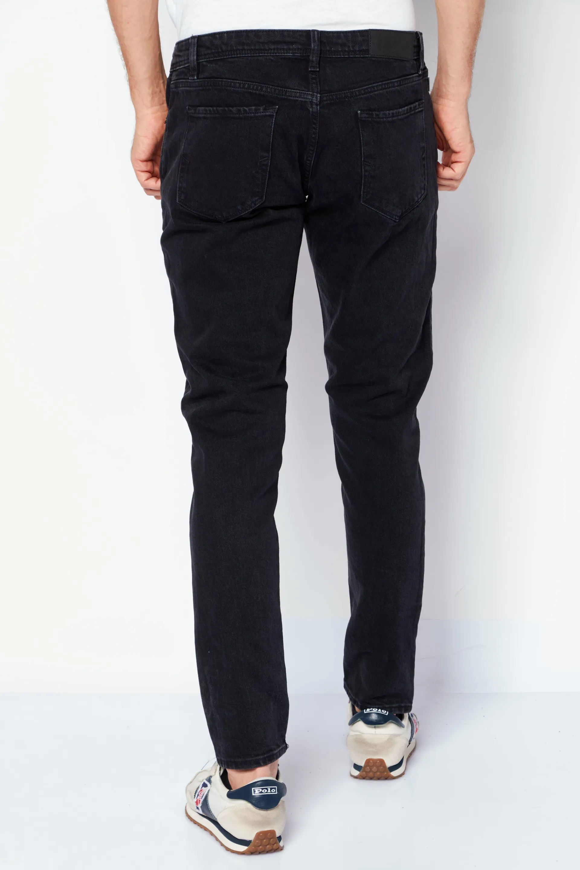 Men Slim Fit Dark Washed Stretchable Jeans, Black