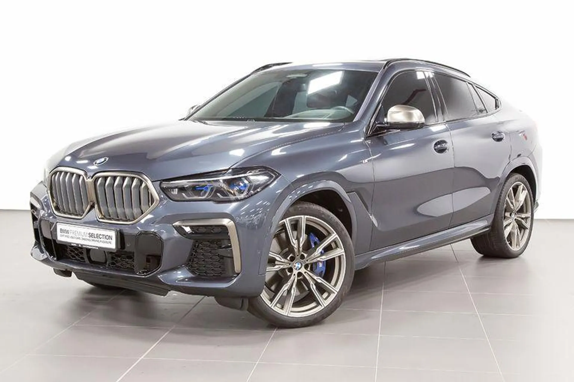 BMW X6 M50i