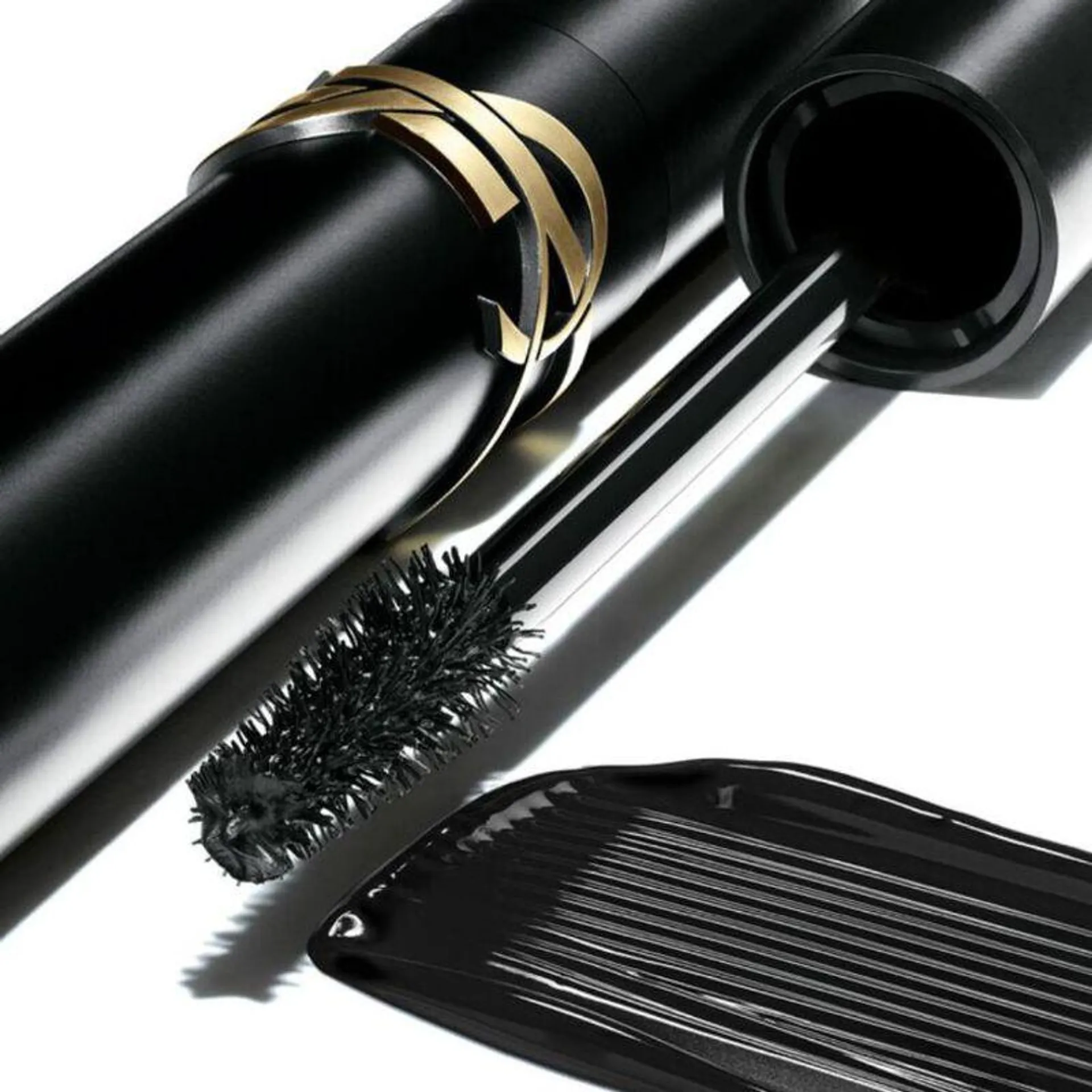 Lash Clash Extreme Volume Mascara