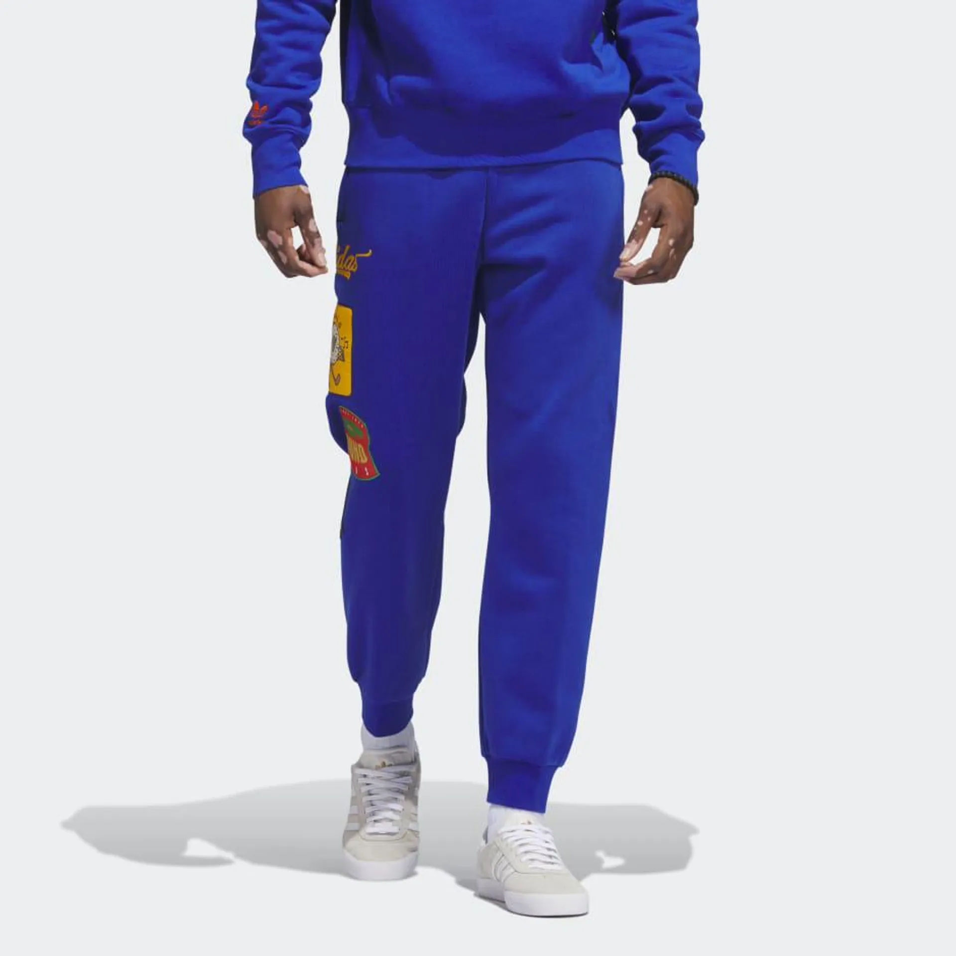 Collegiate Badge Sweatpants