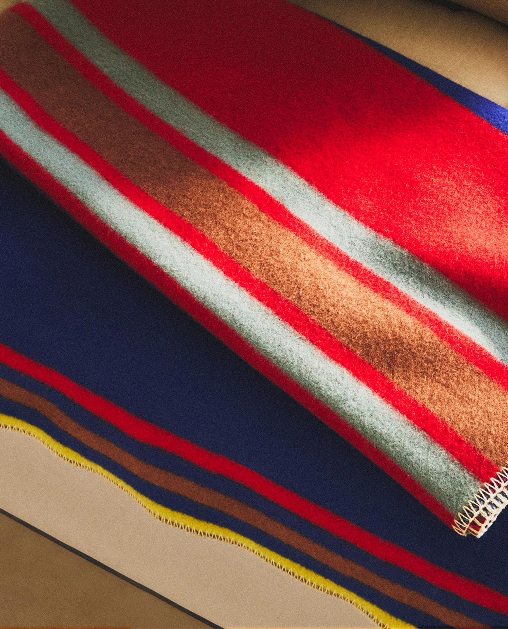 STRIPED WOOL THROW x COLLAGERIE