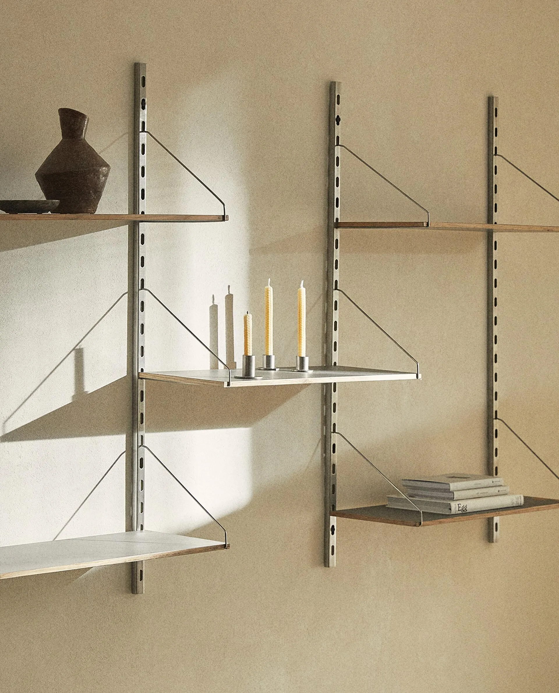 BOOKCASE WITH STEEL SHELVES