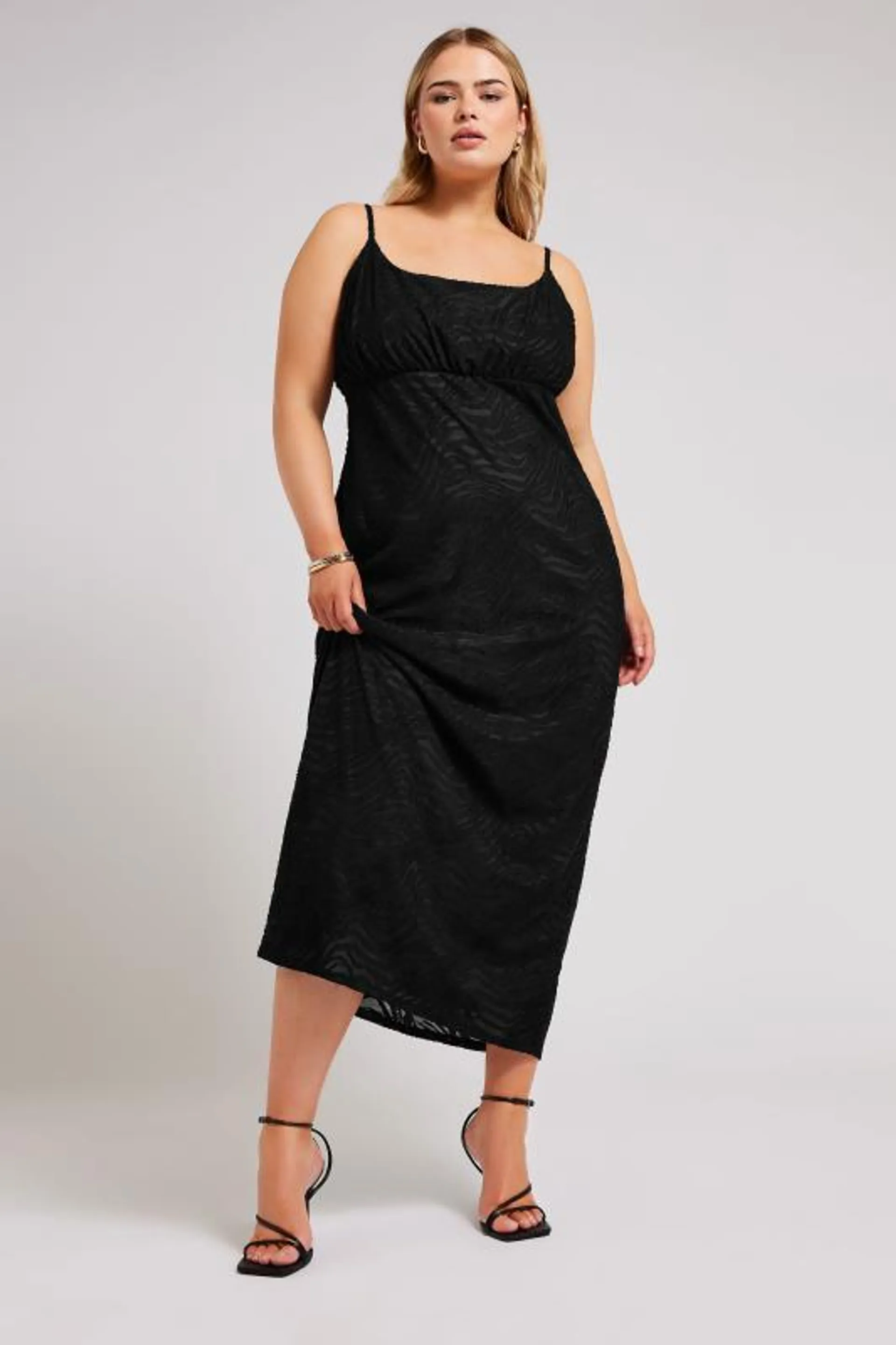 YOURS LONDON Curve Black Zebra Jacquard Maxi Dress