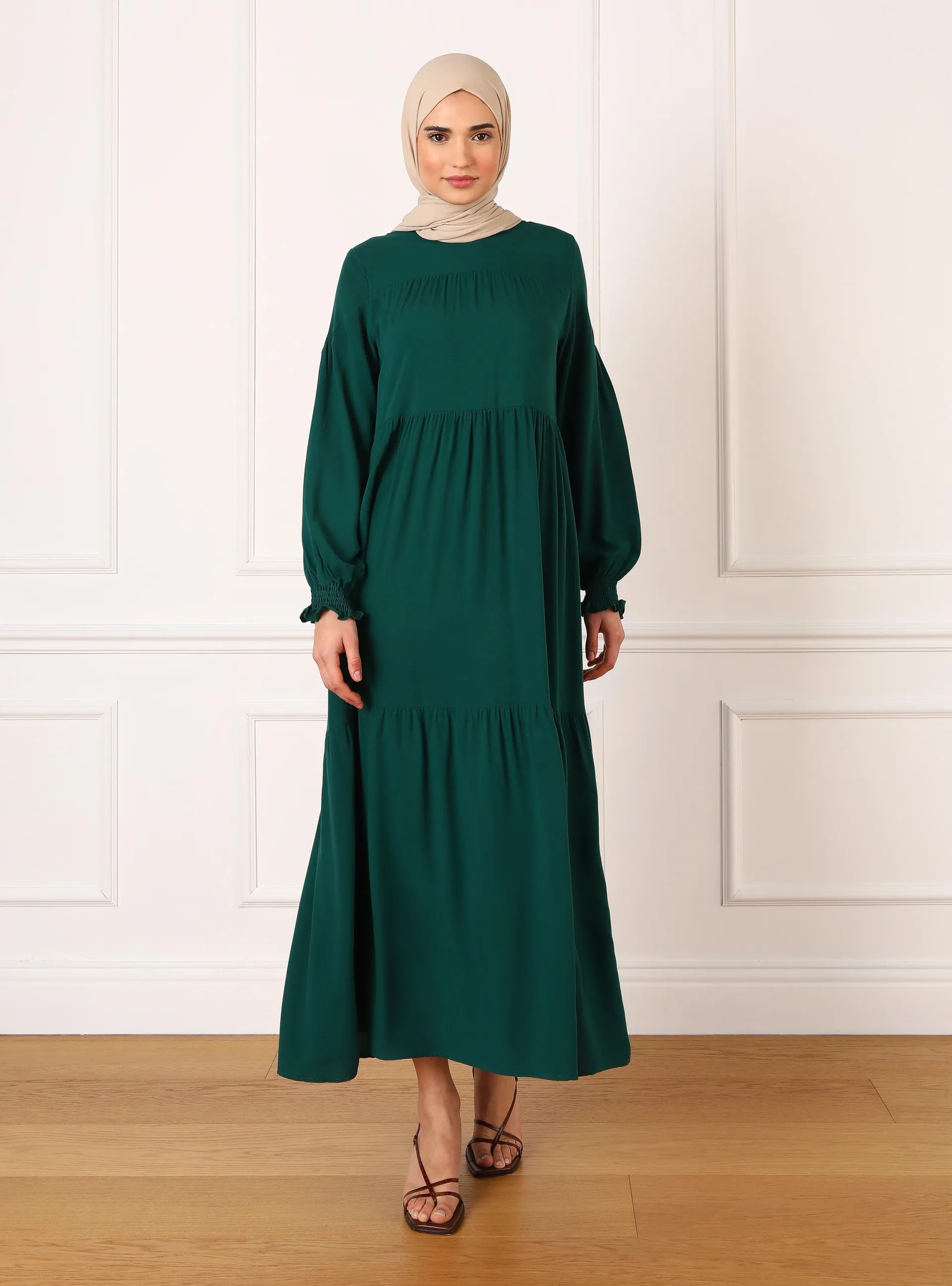 Natural Fabric Sleeve Ends Gipe Detailed Modest Dress Green