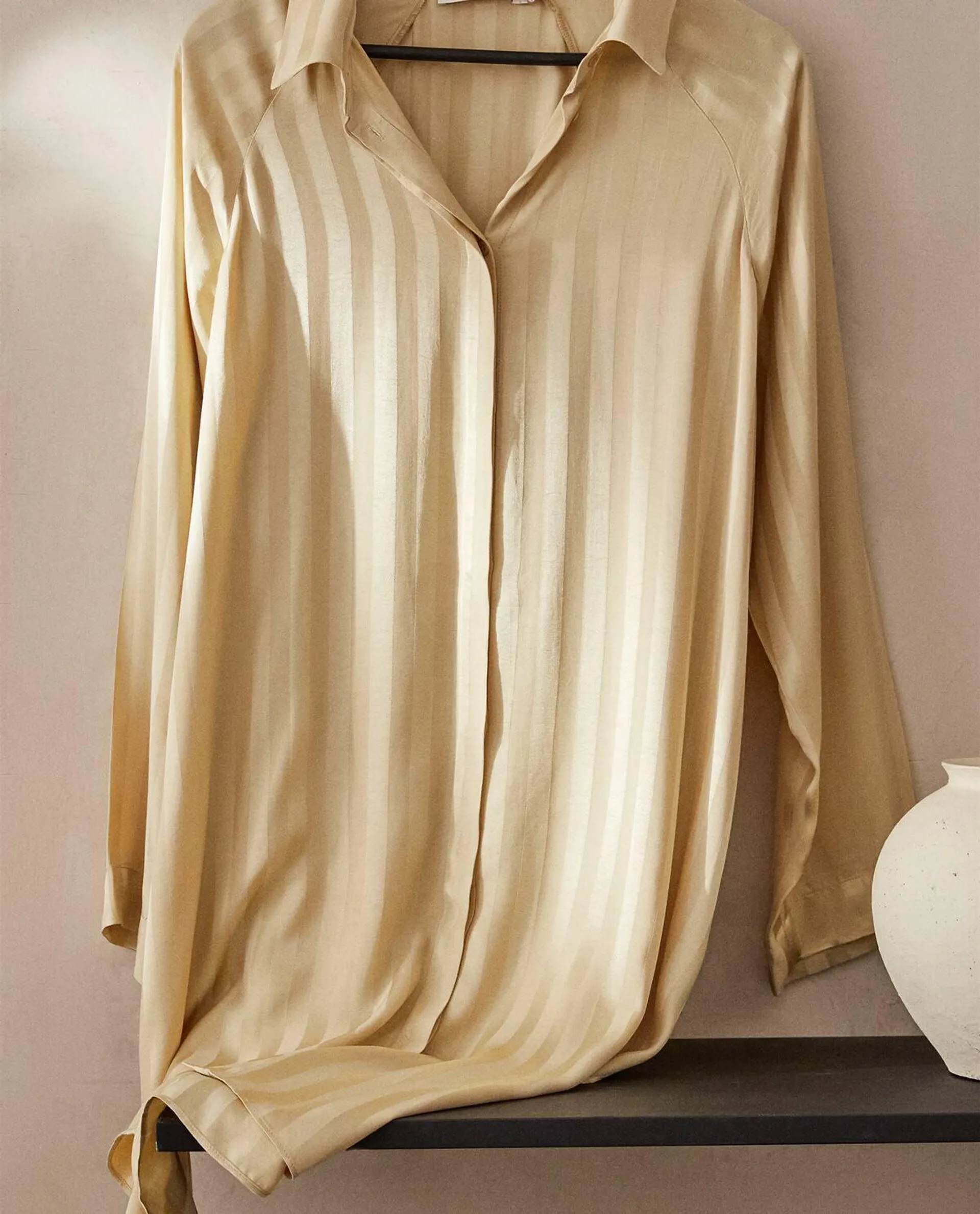 SATIN EFFECT STRIPED NIGHTDRESS