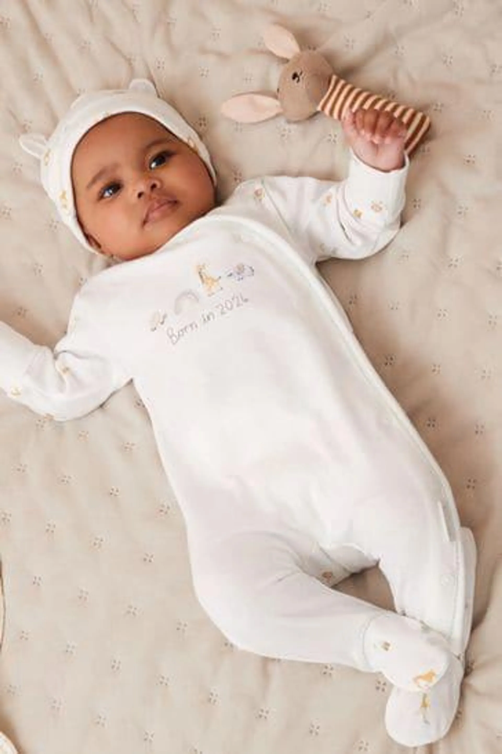 White Born in 2024 Baby Sleepsuit and Hat 2pc Set (0-9mths)