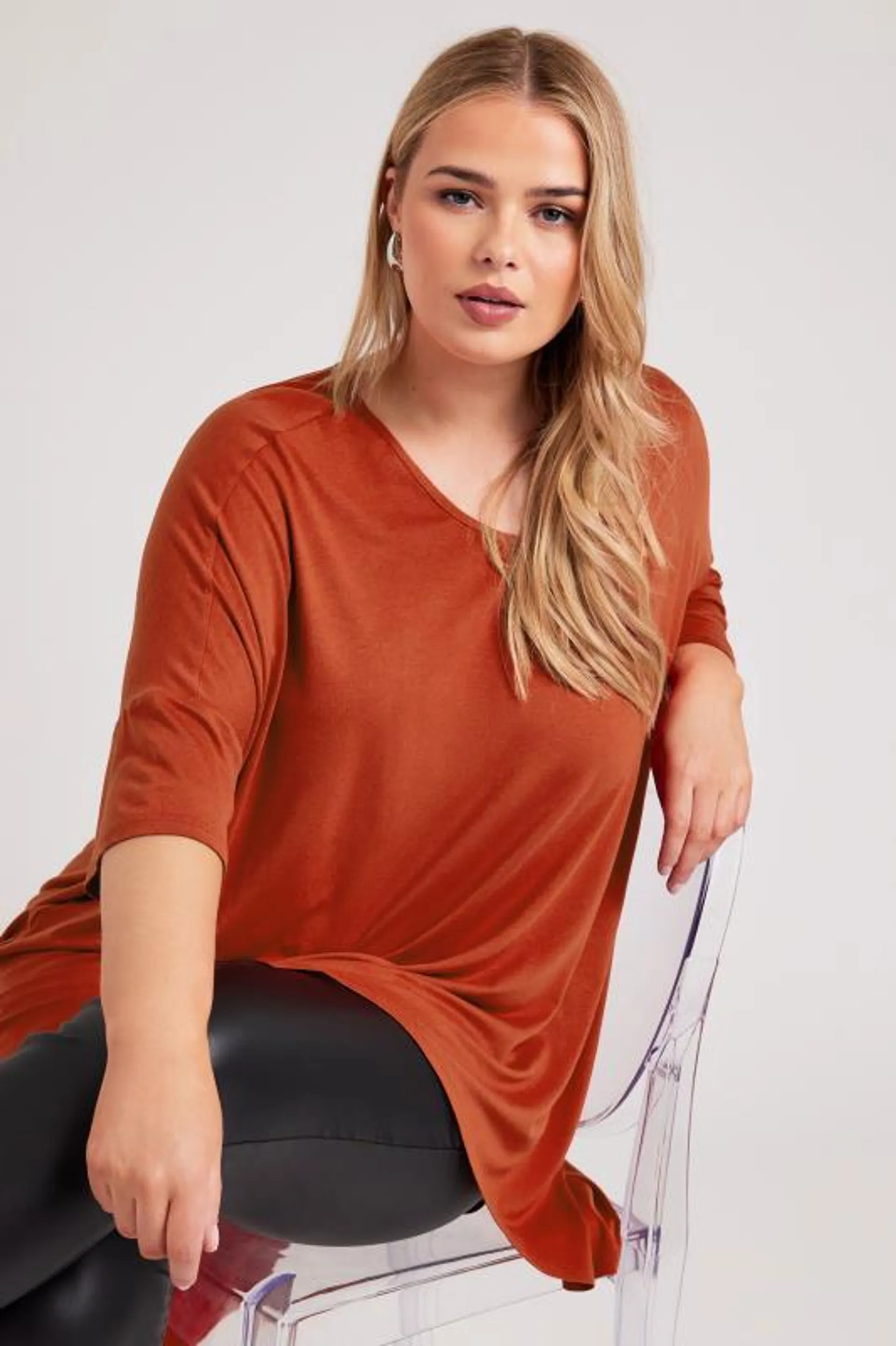 YOURS LONDON Curve Brown Dipped Hem Longline Tunic