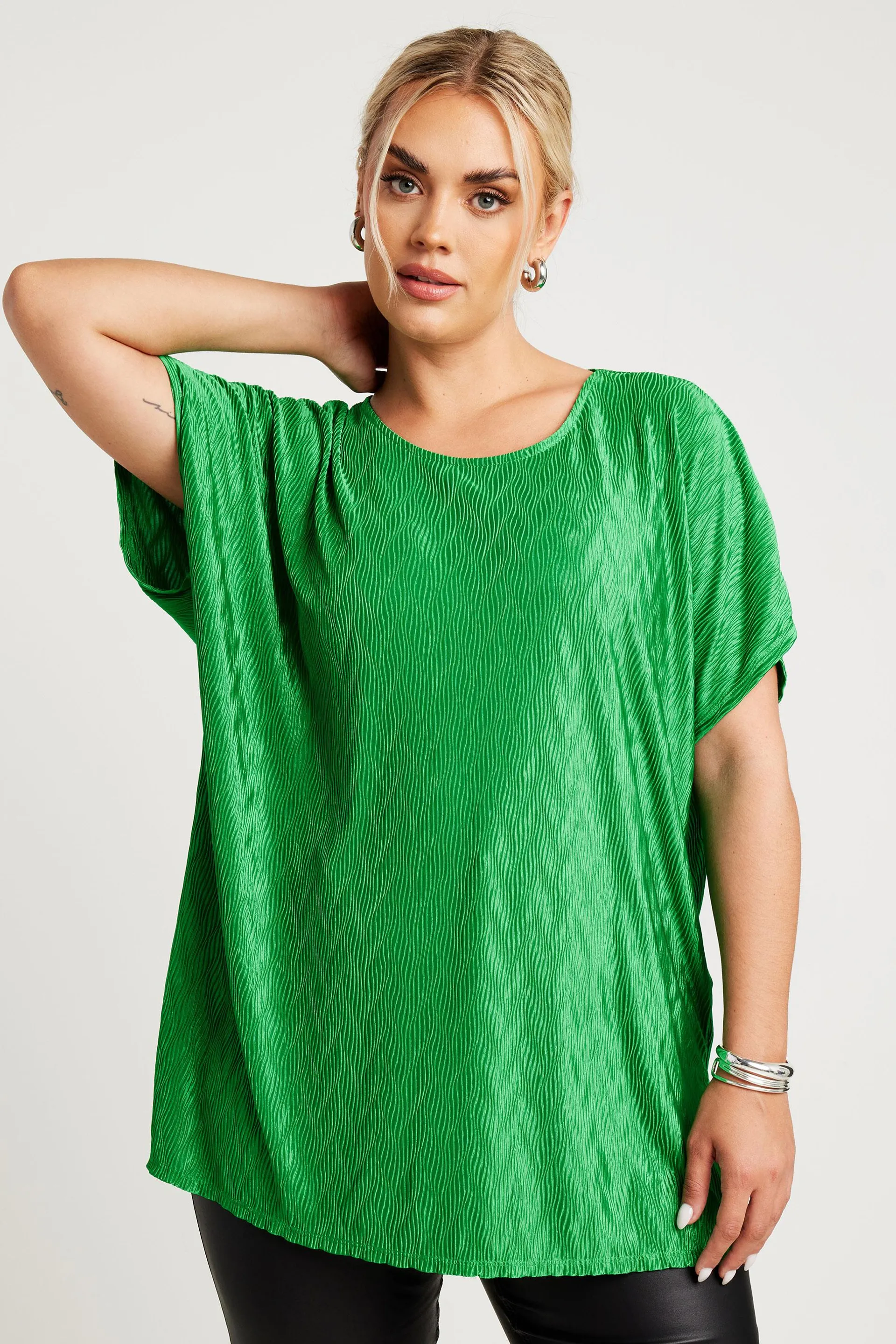 LIMITED COLLECTION Curve Green Zig Zag Plisse Top