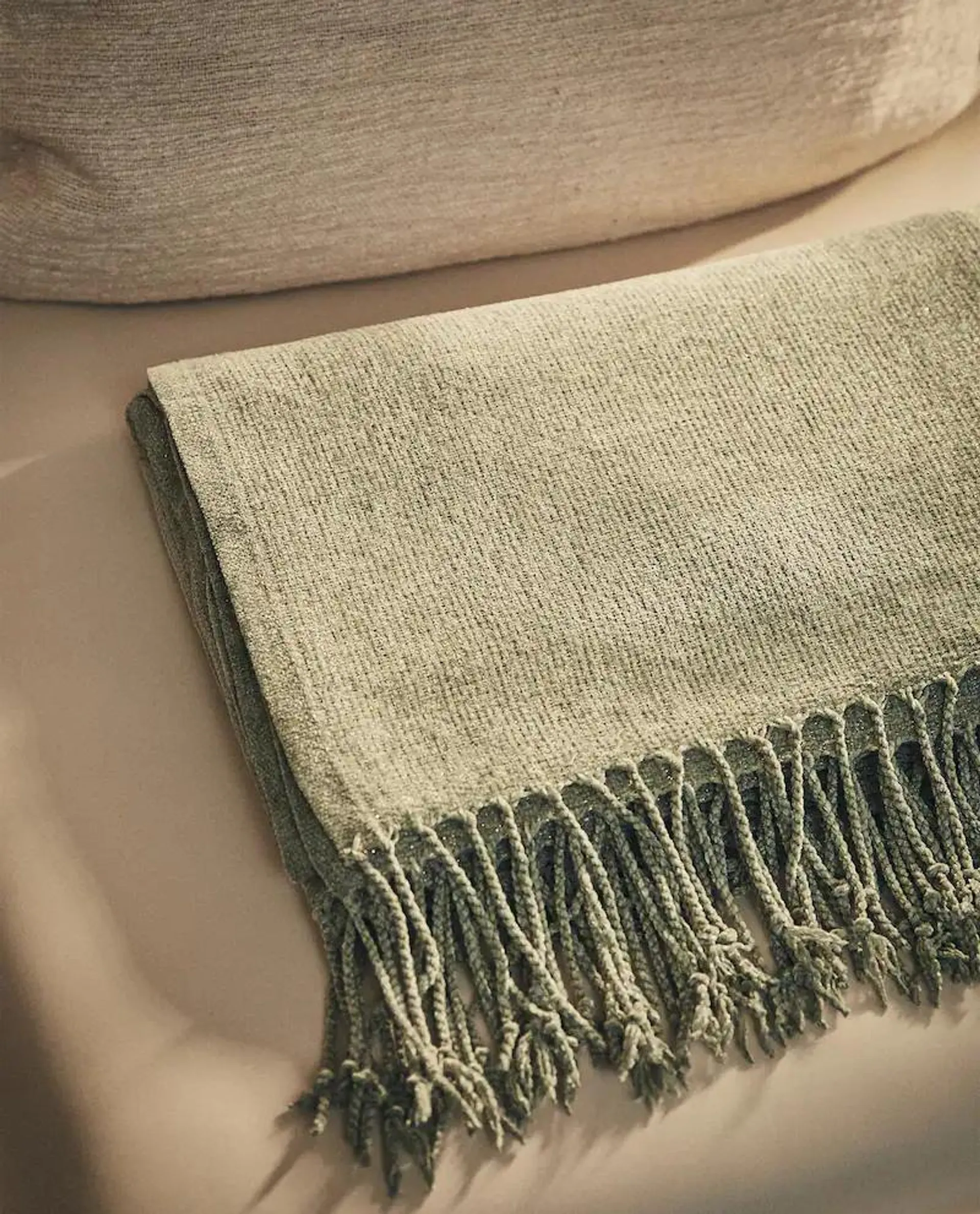 CHENILLE THROW