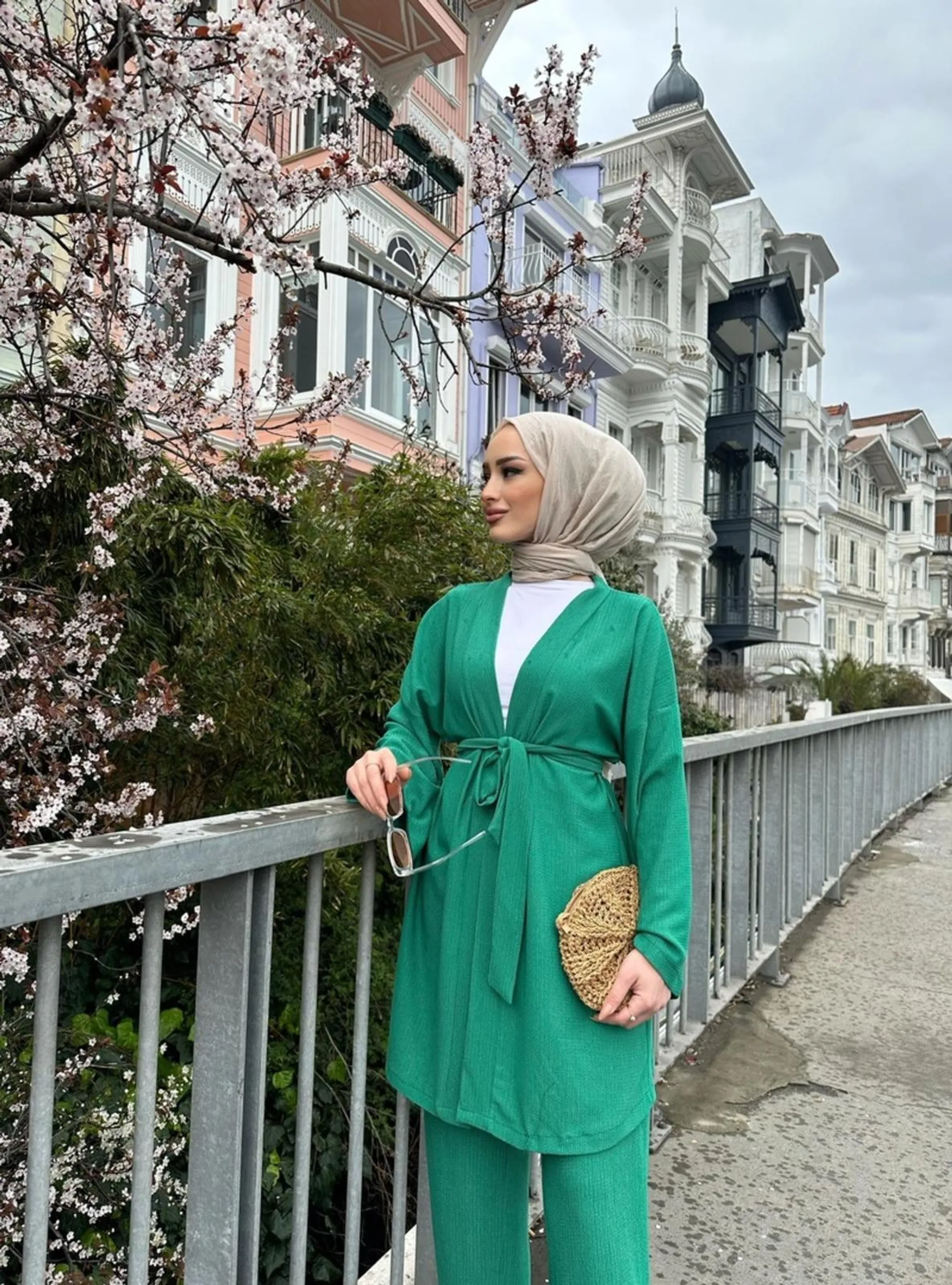 Green - Suit