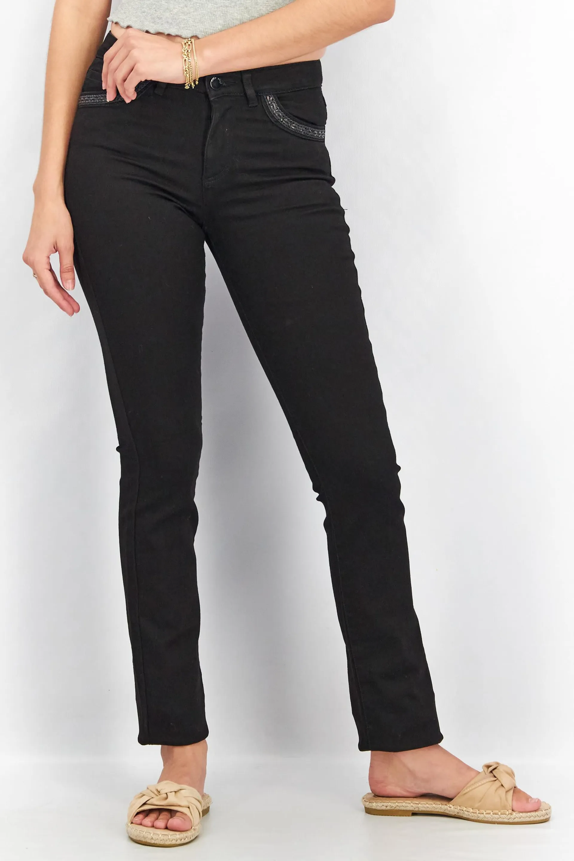 Women Regular Fit Textured Stretchable Denim Jeans, Black