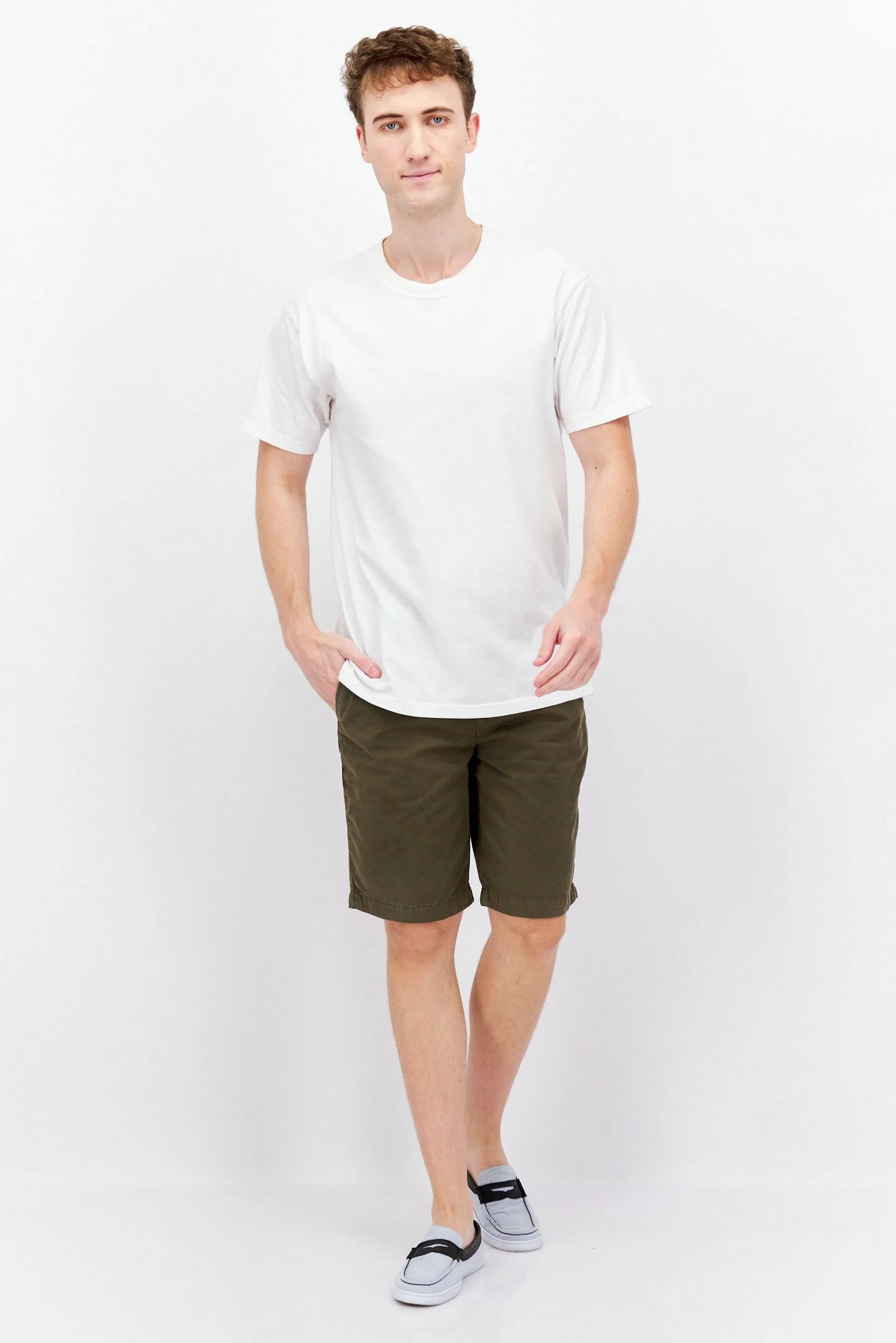 Men Regular Fit Solid Chino Shorts, Olive