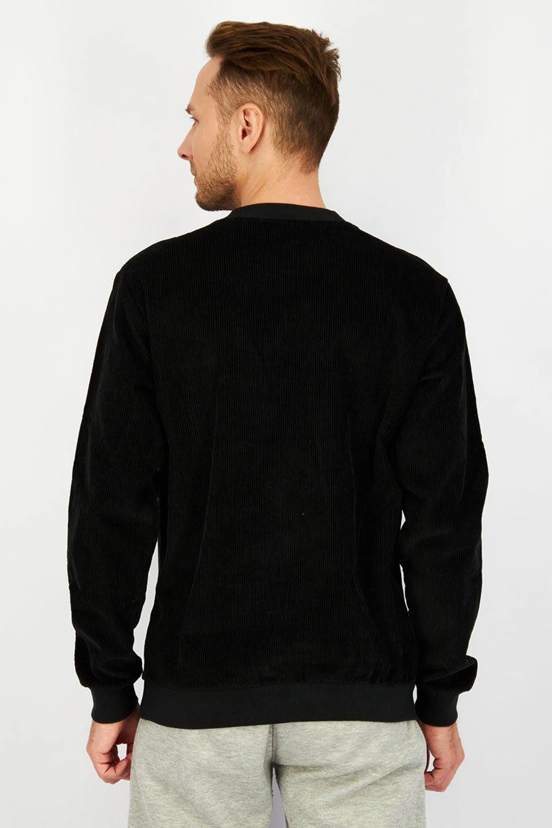 Men Sportswear Fit Long Sleeve Outdoor Sweater, Black and White