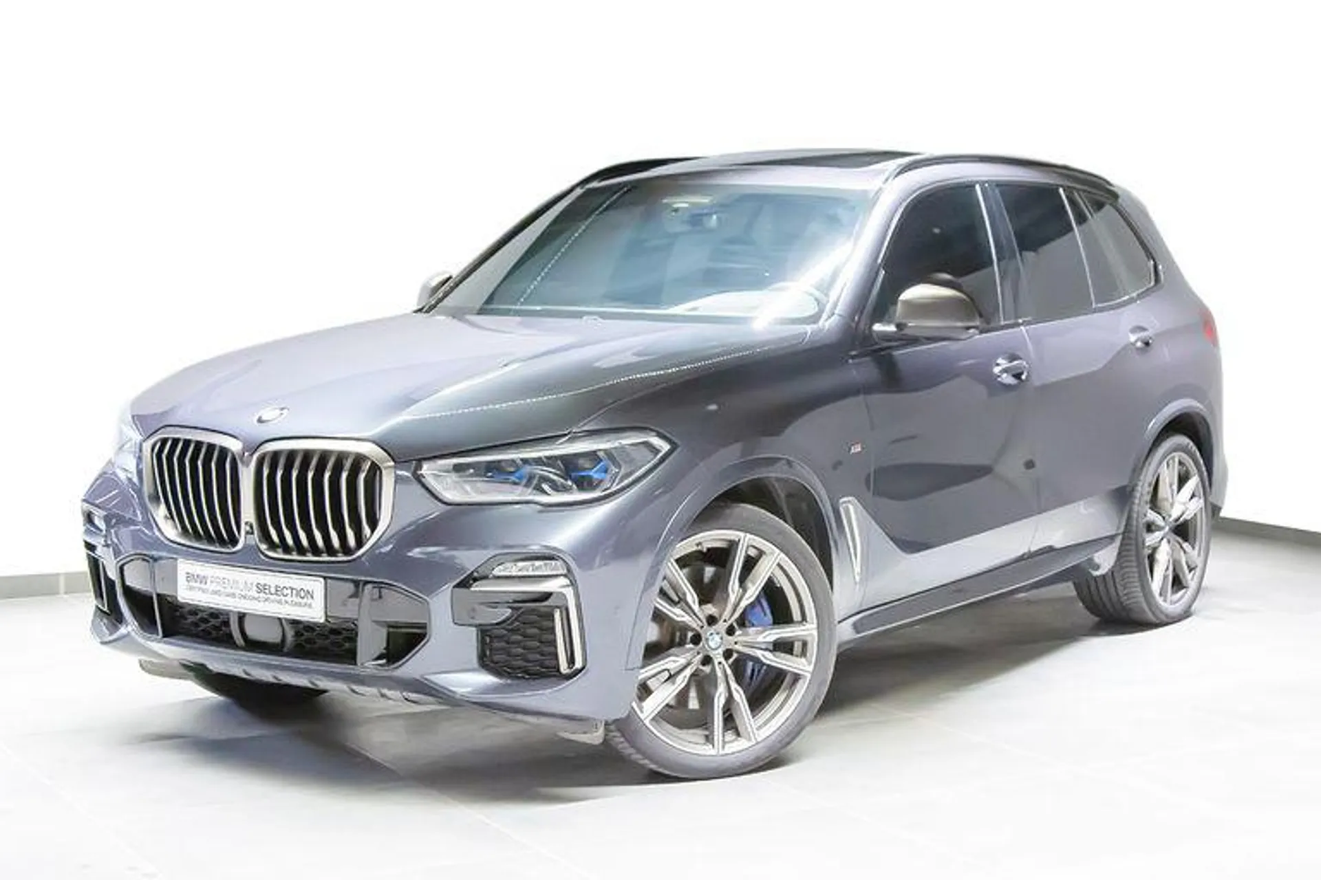 BMW X5 M50i