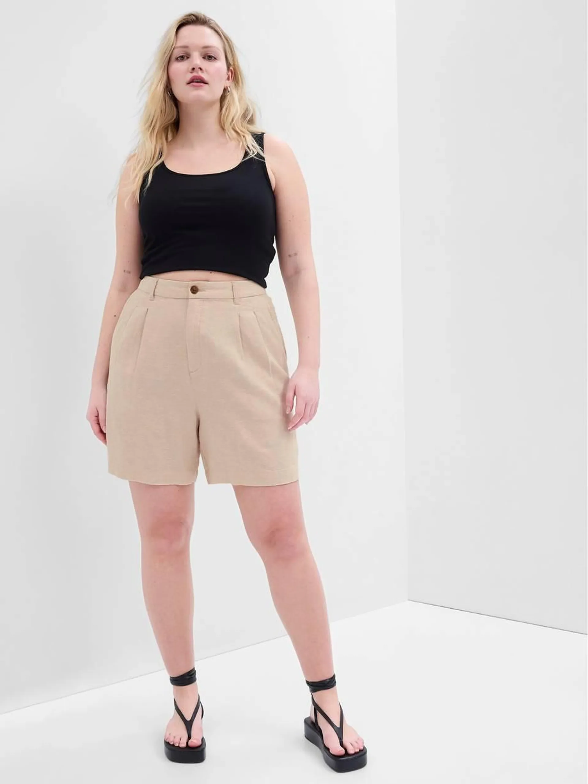 5" High Rise Pleated Linen Shorts with Washwell