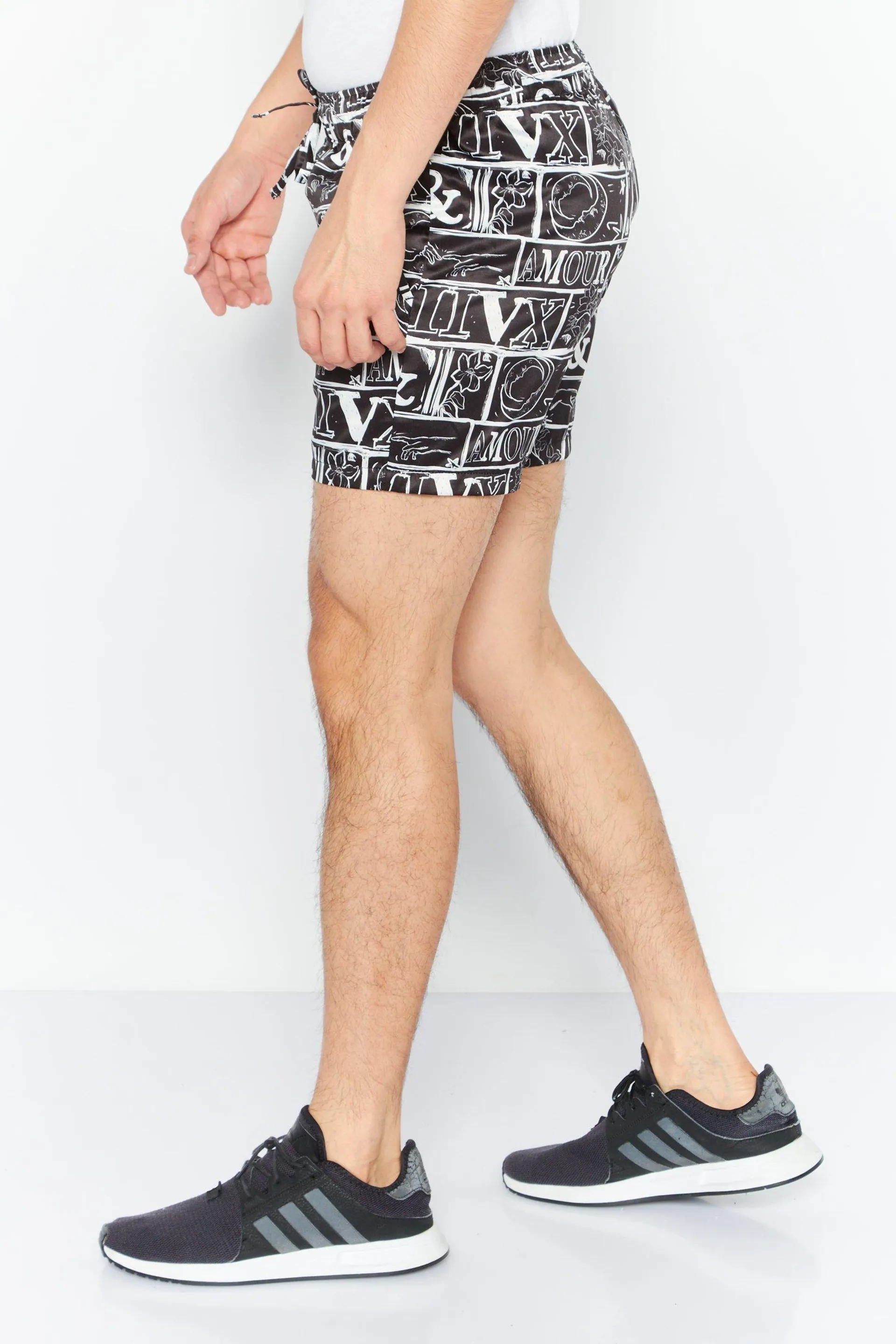 Men Allover Print Satin Basic Shorts, Black/White