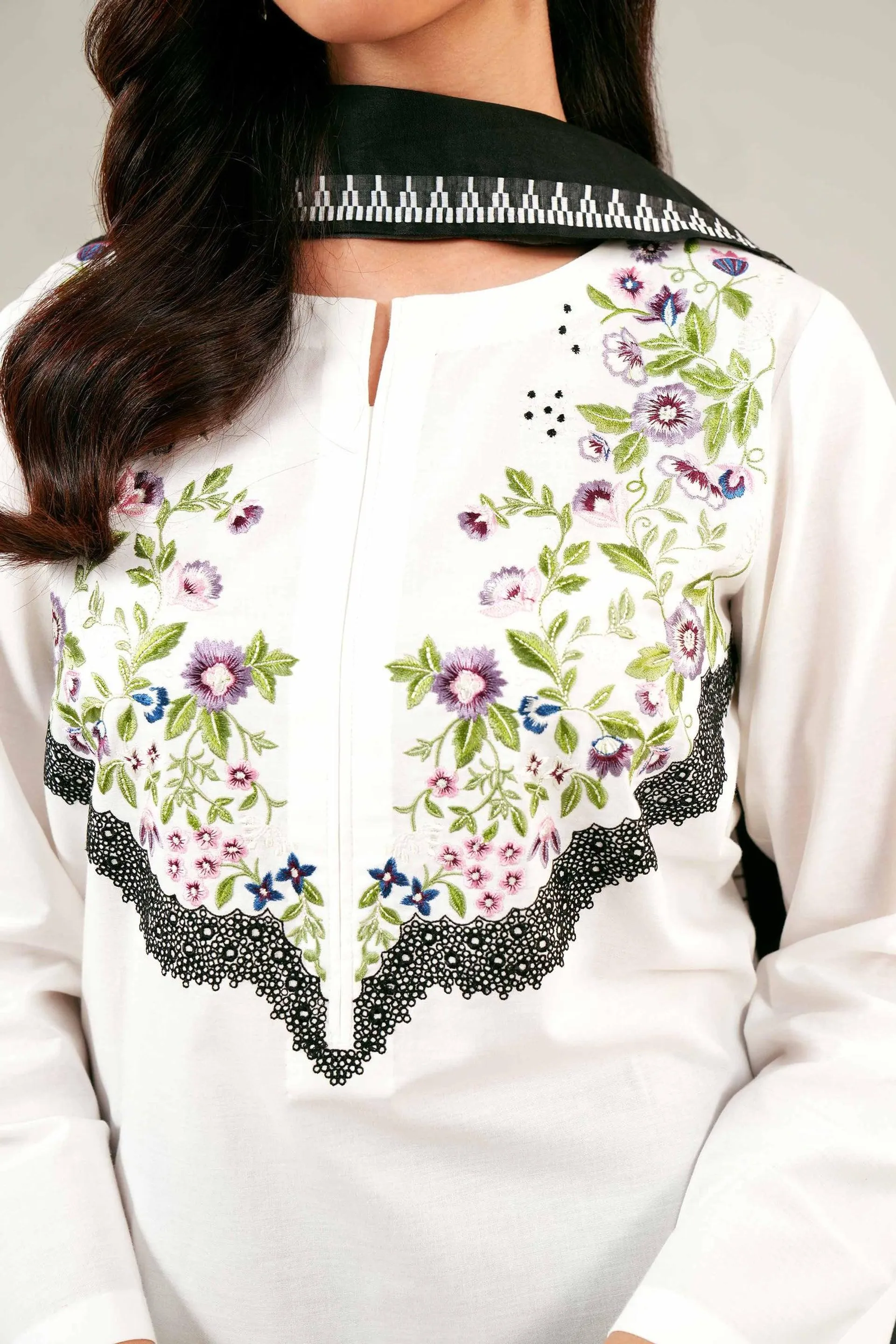 2 Piece - Embroidered Suit - PE24-99