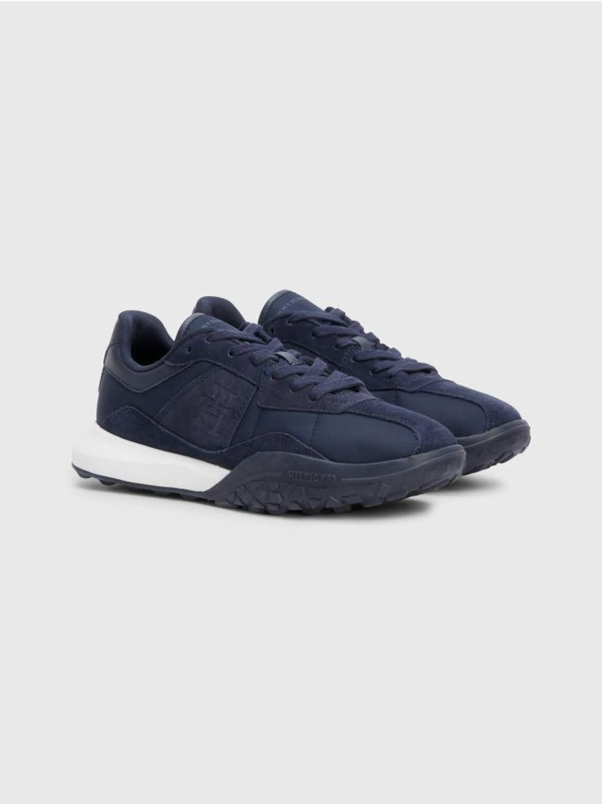 Retro Modern REPREVE® Trainers