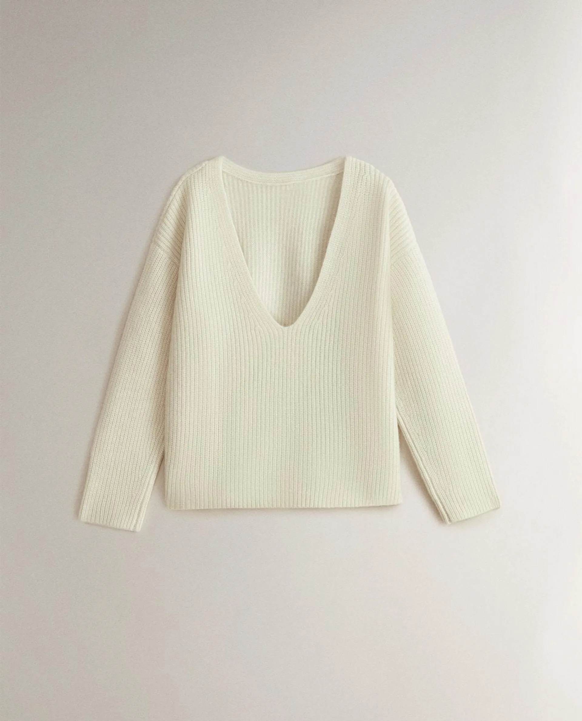 CASHMERE SWEATER
