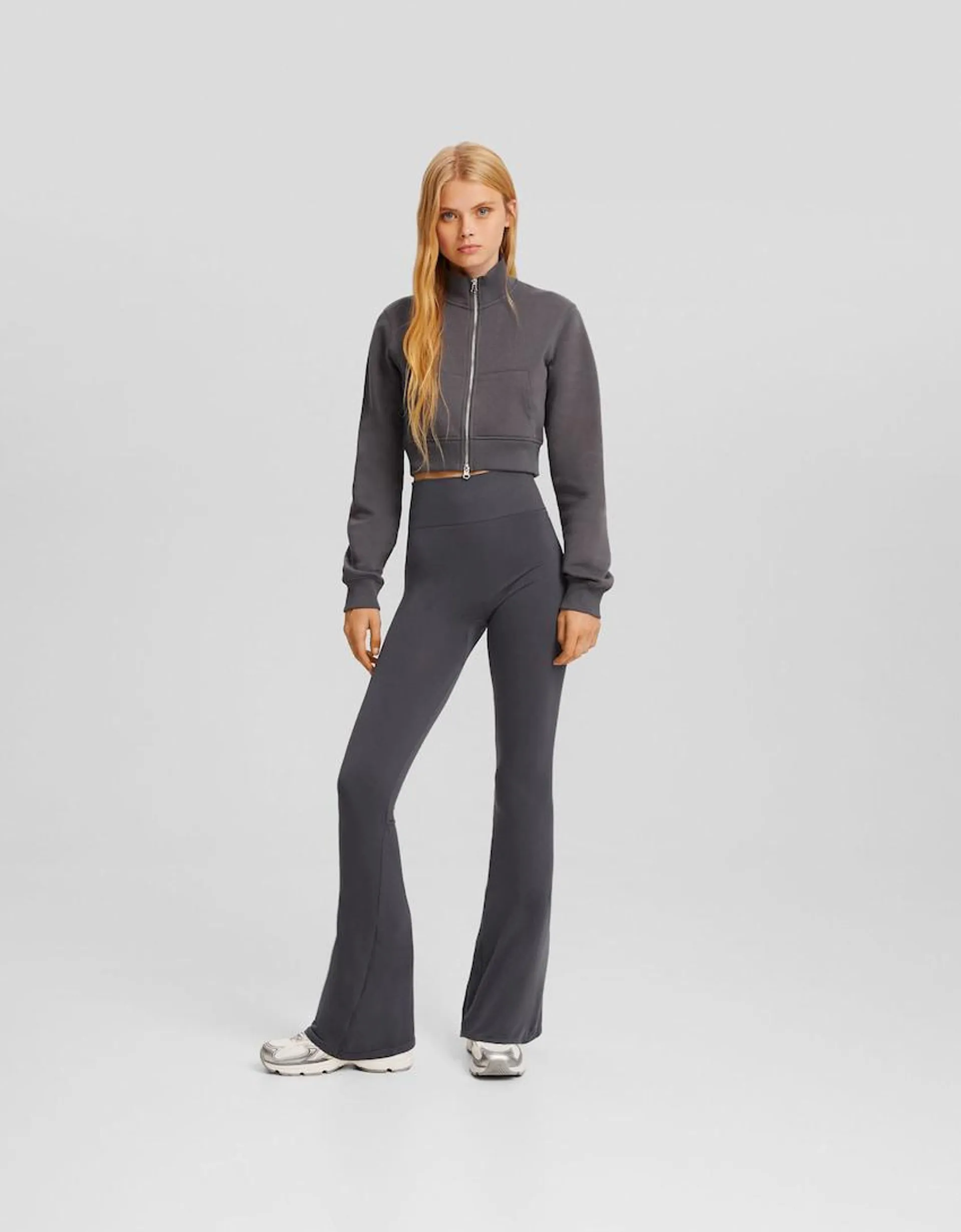 Seamless push up flared trousers