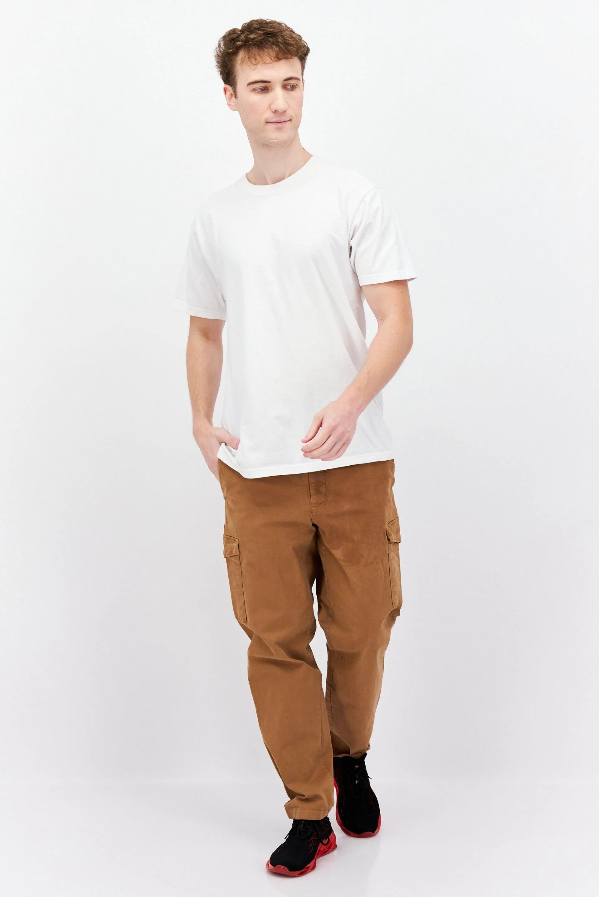 Men Regular Fit Plain Cargo Pant, Khaki