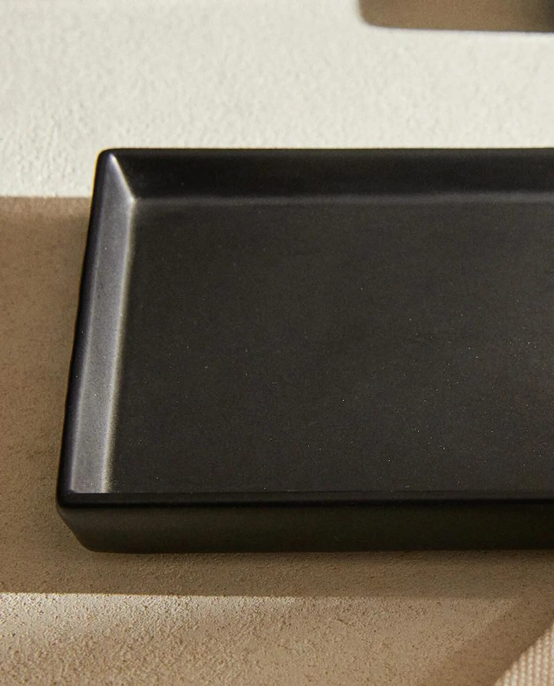 RECTANGULAR EARTHENWARE BATHROOM TRAY