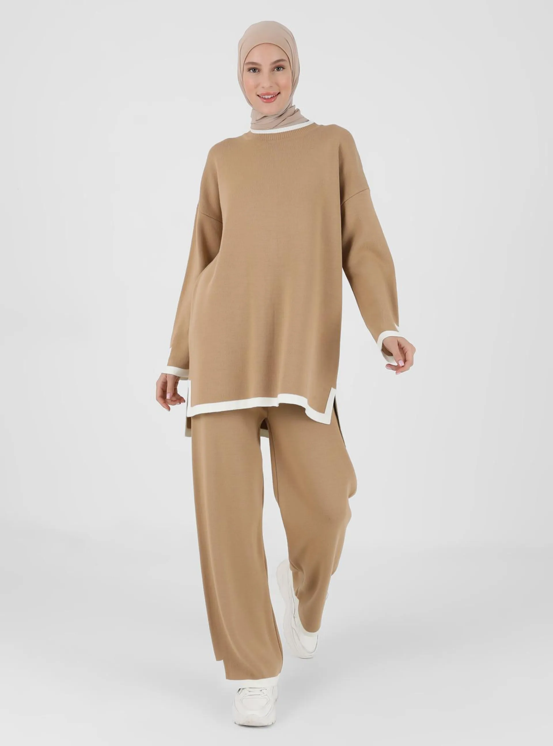 Knitwear Suit With Slit And Stripe Detail Biscuit Off White