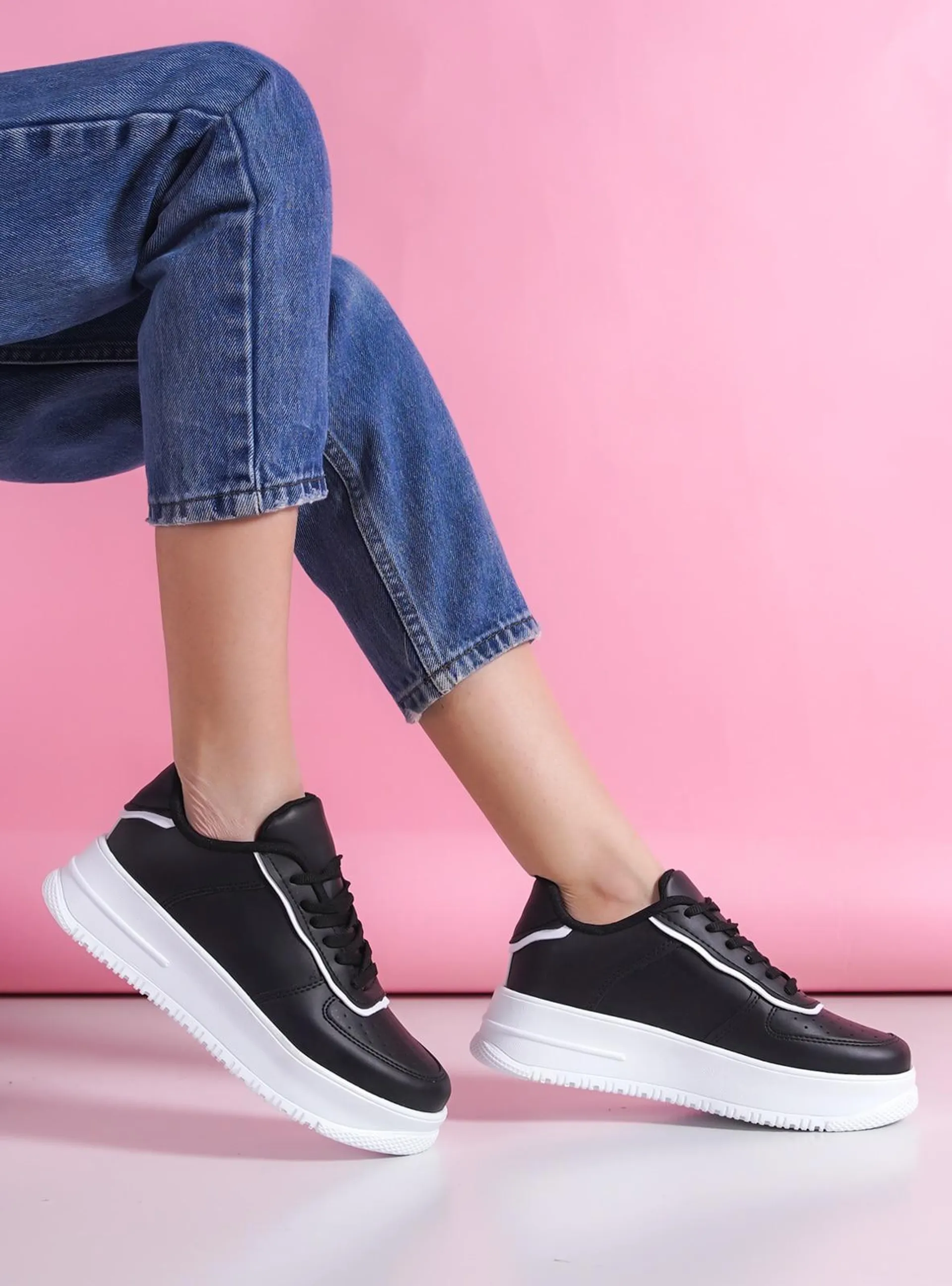 Black - Sports Shoes