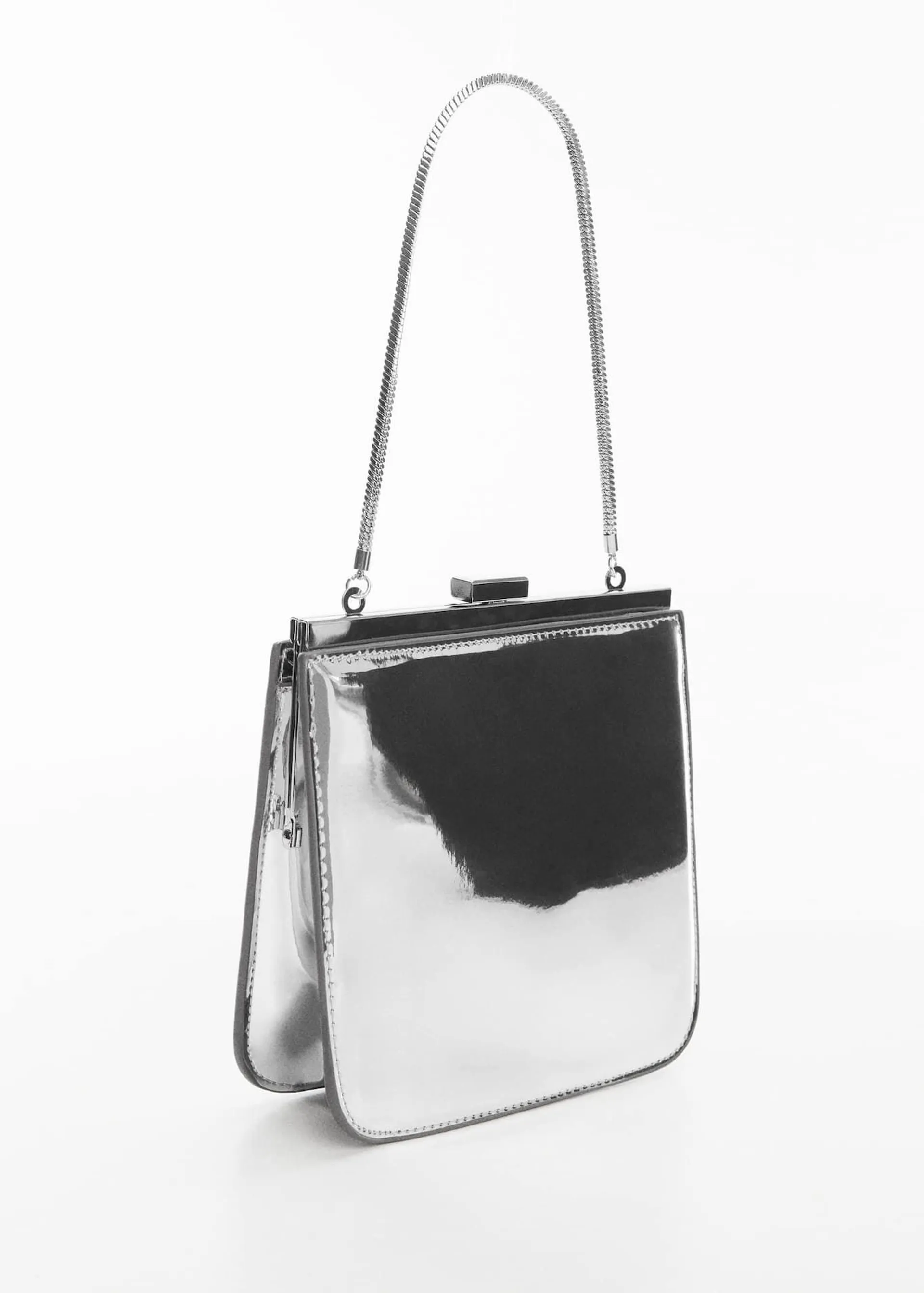 Chain clutch bag