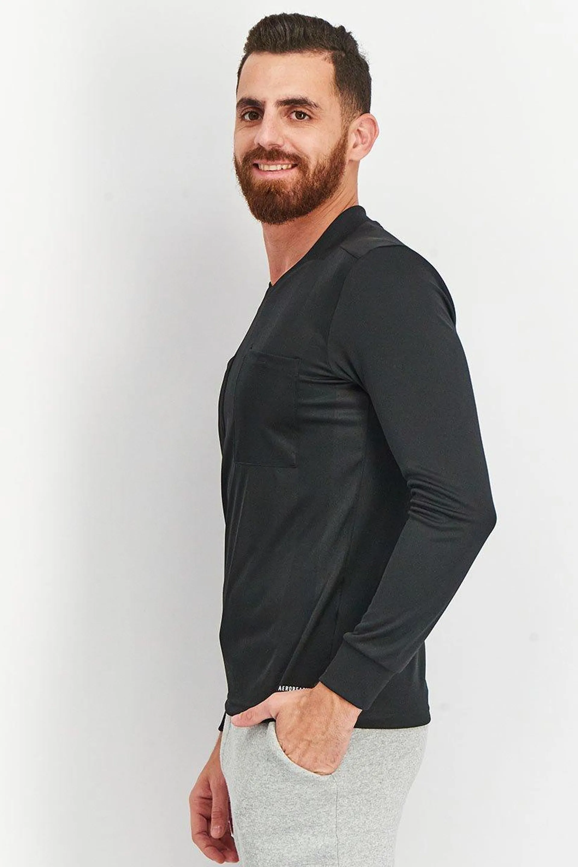 Men Sportswear Fit Long Sleeve Training Top, Black