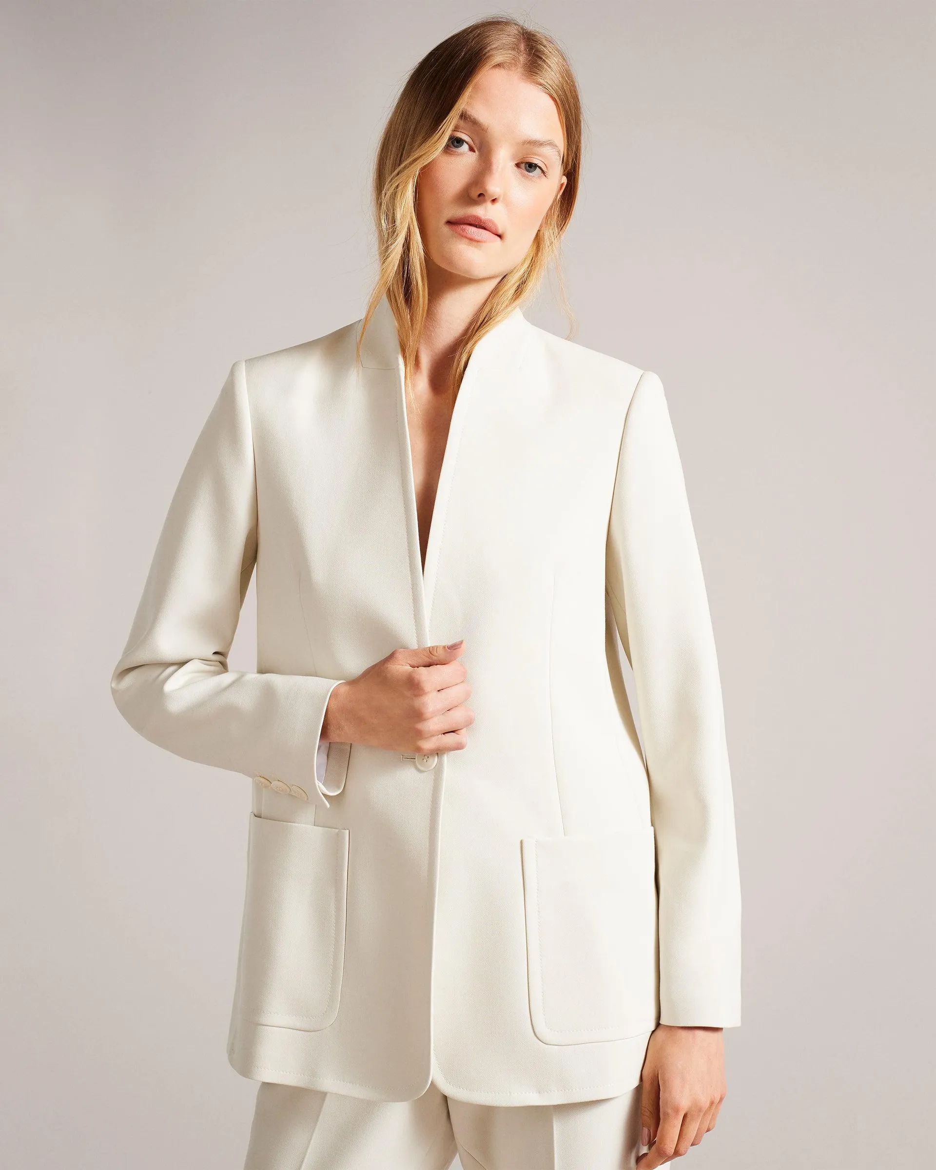 Single Breasted Collarless Blazer