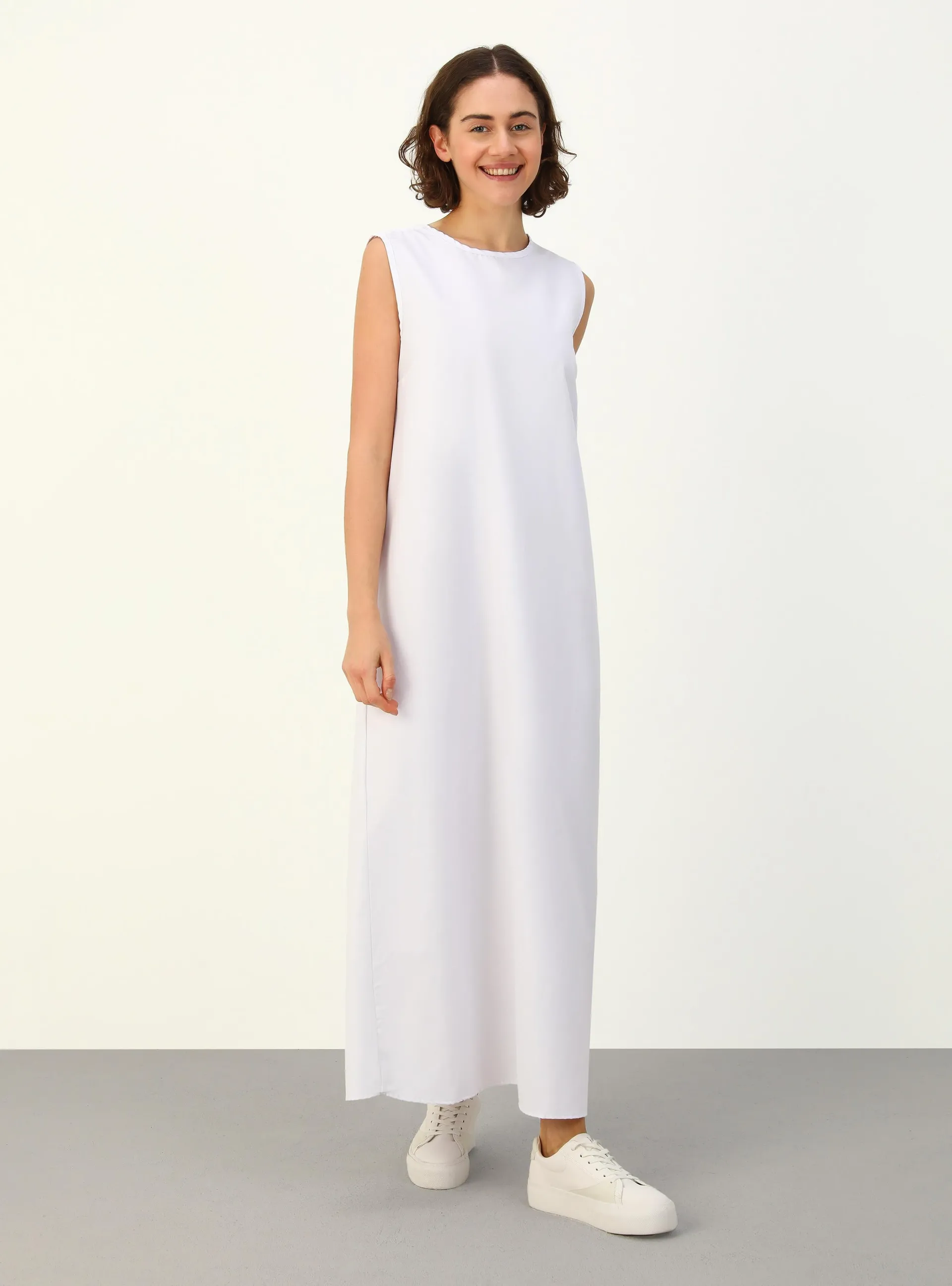 White - Modest Dress