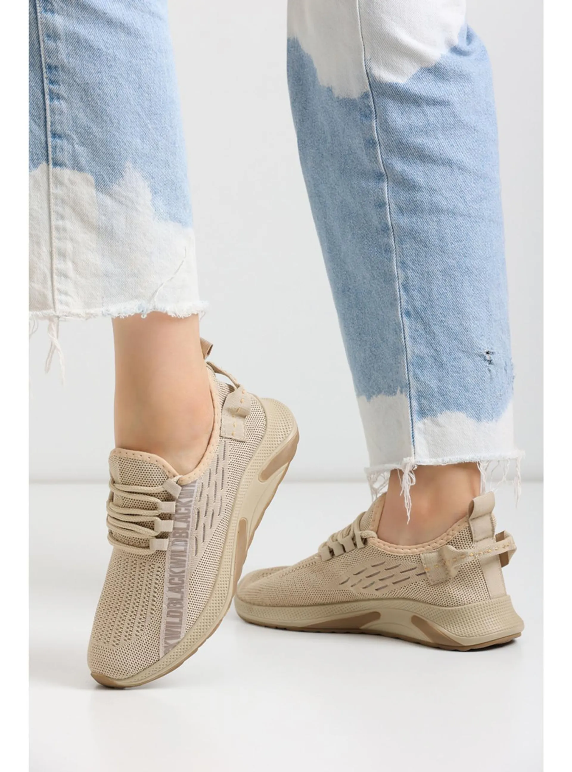 Nude - Sports Shoes