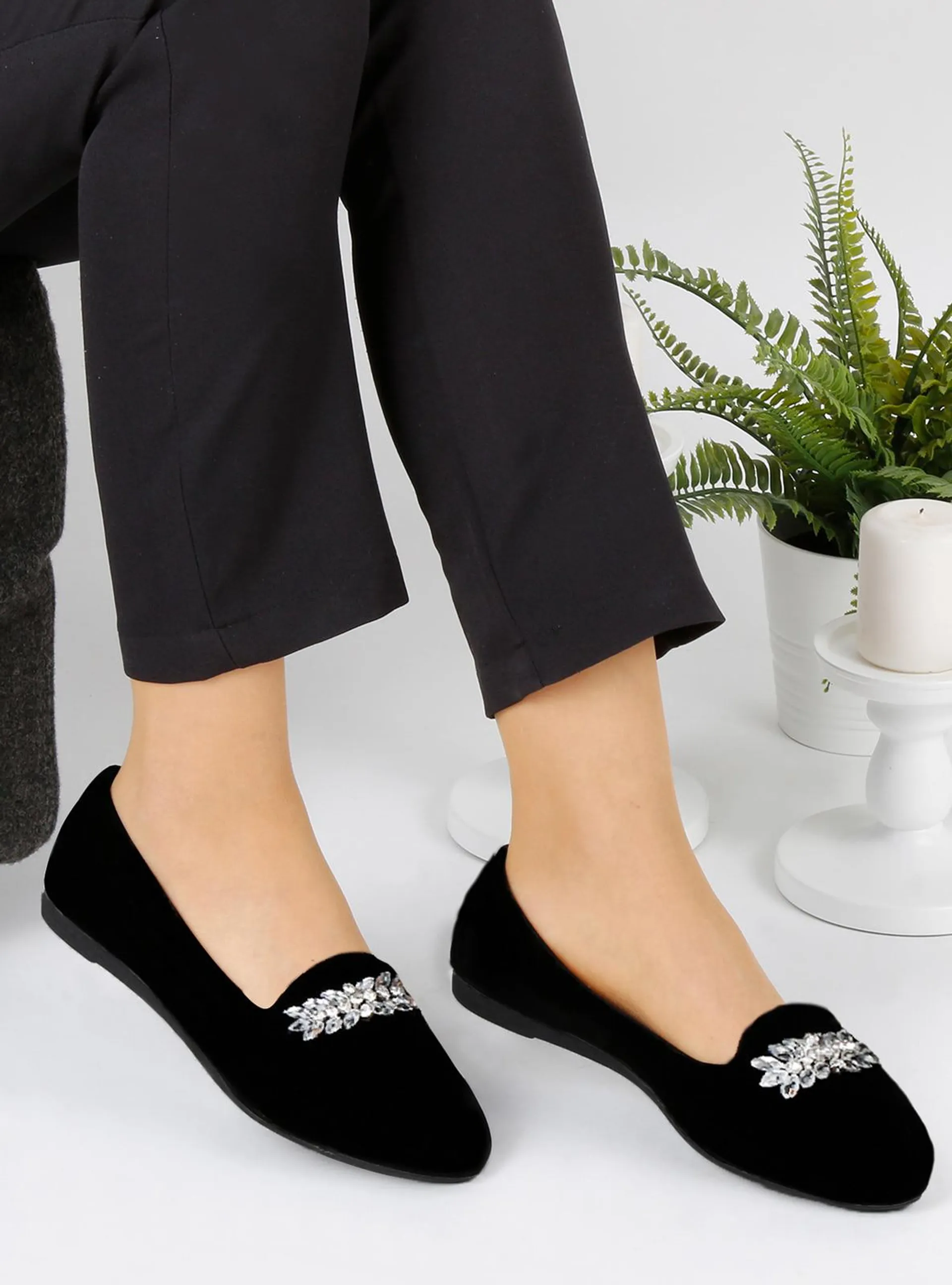 Black - Flat - Flat Shoes