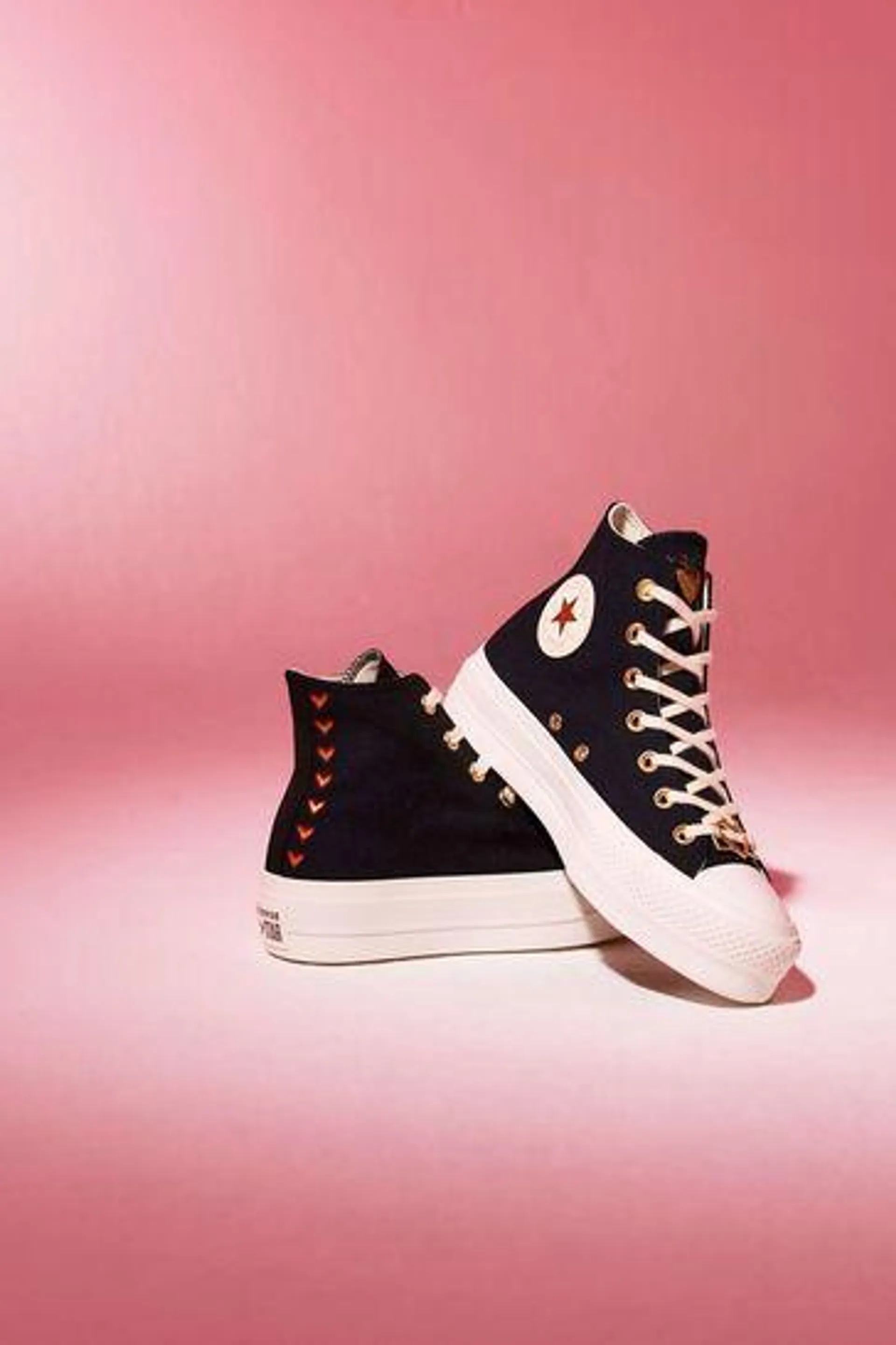 Converse Hearts Lift Platform Trainers