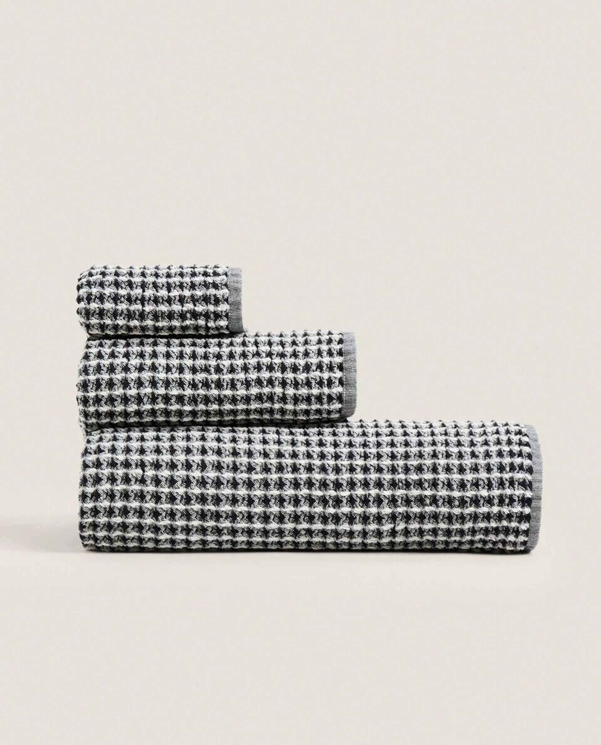 WASHED WAFFLE-TEXTURED TOWEL