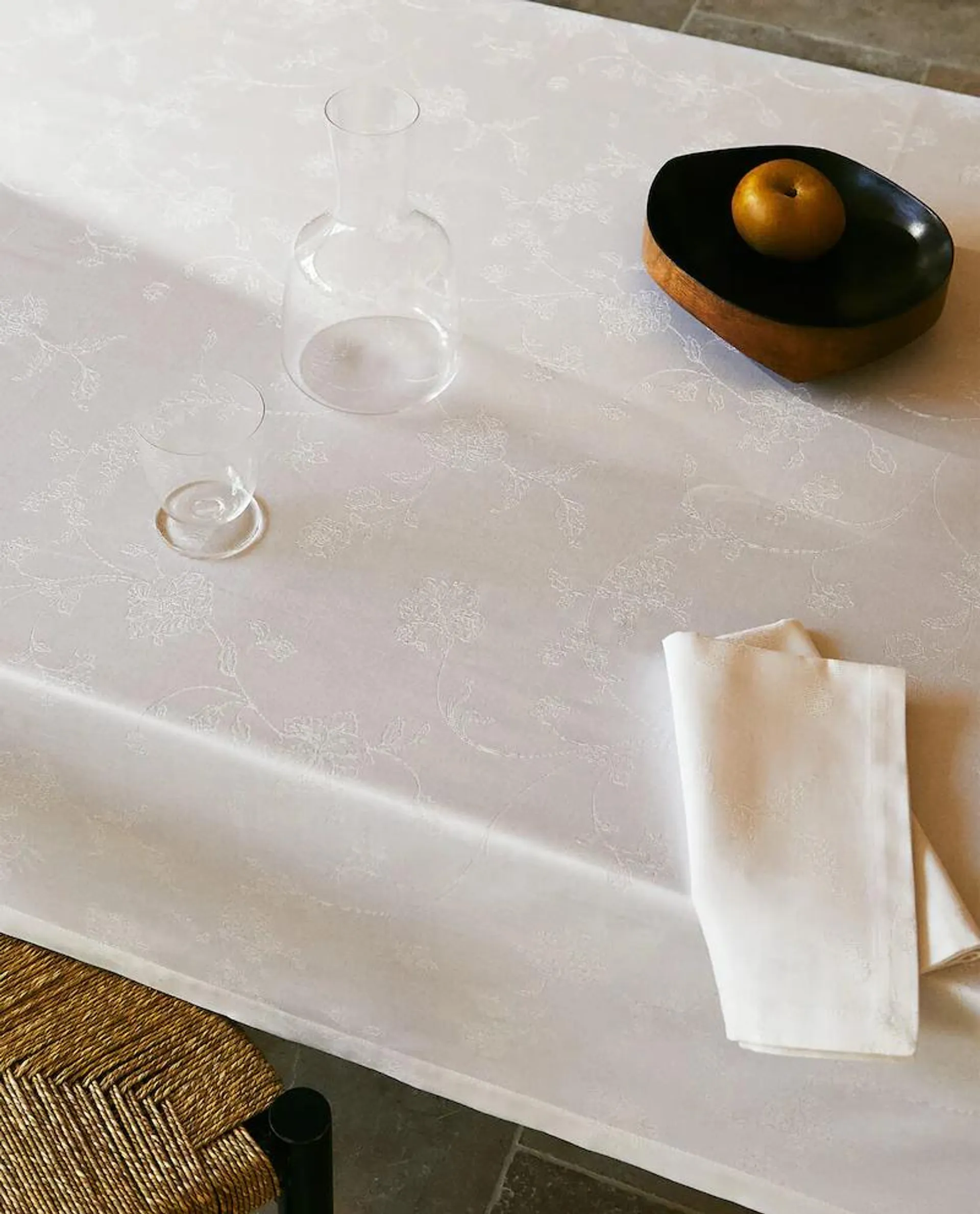 COTTON JACQUARD TABLECLOTH