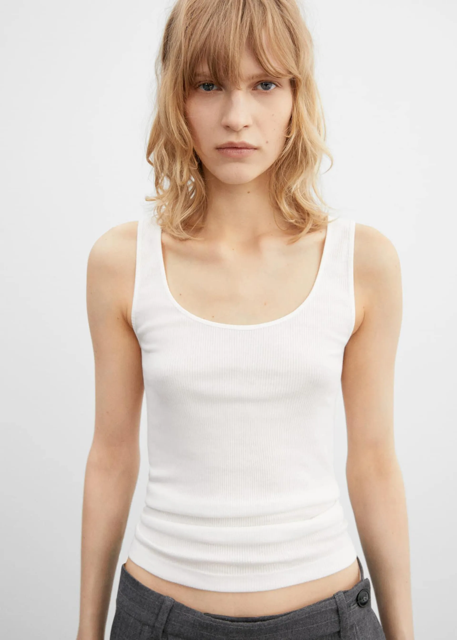 Top with back seam