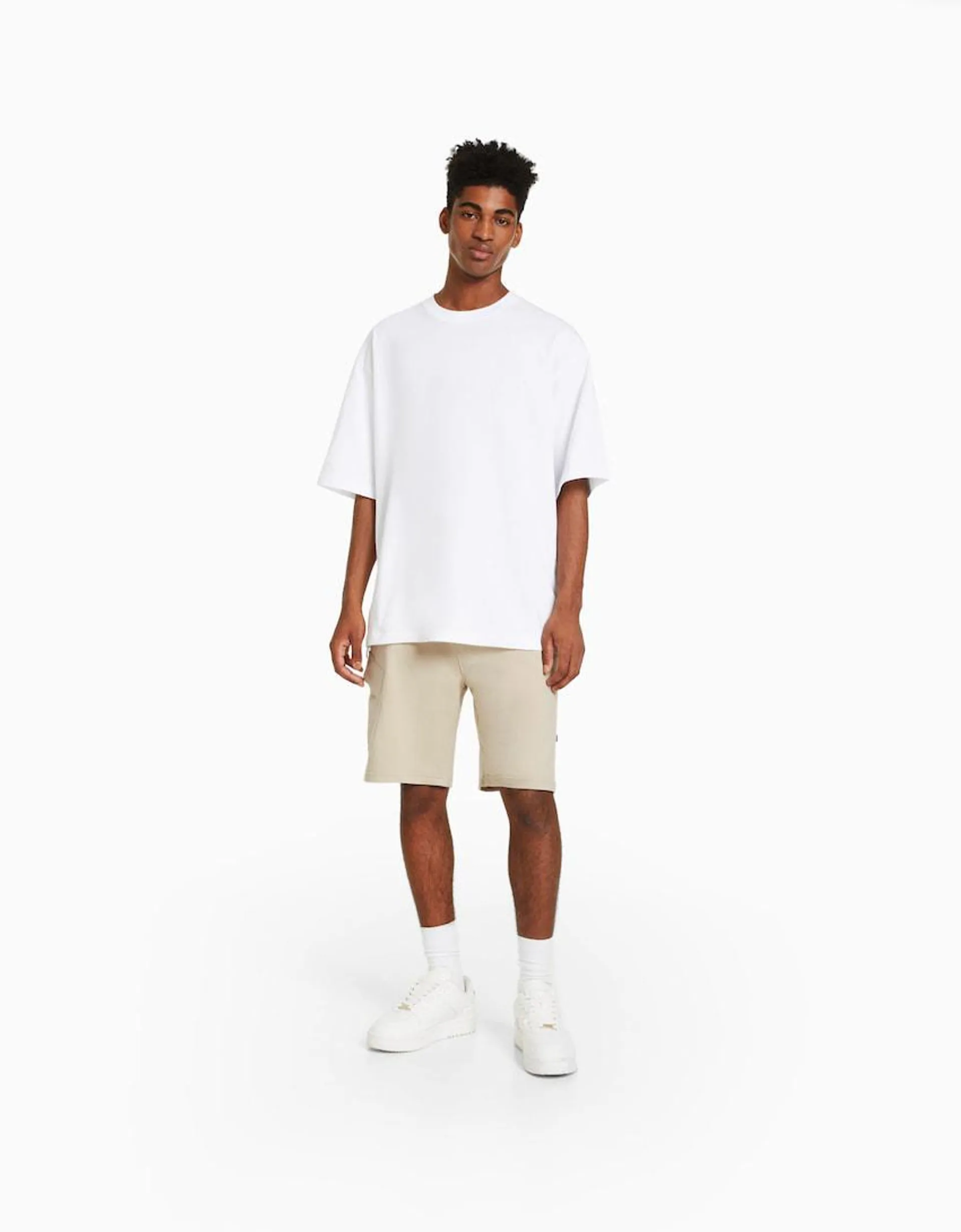 Plush cargo Bermuda shorts