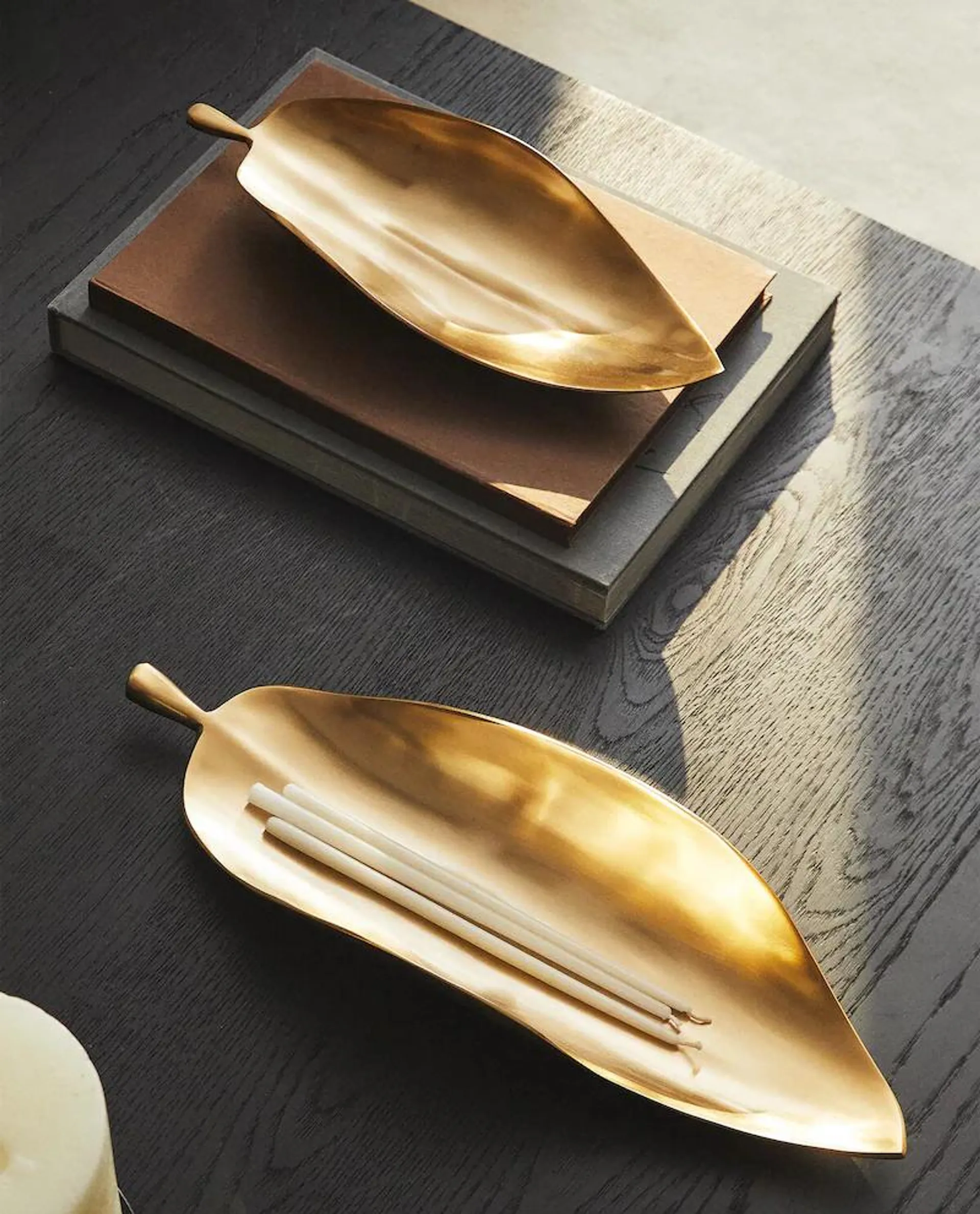 GOLDEN LEAF TRAY