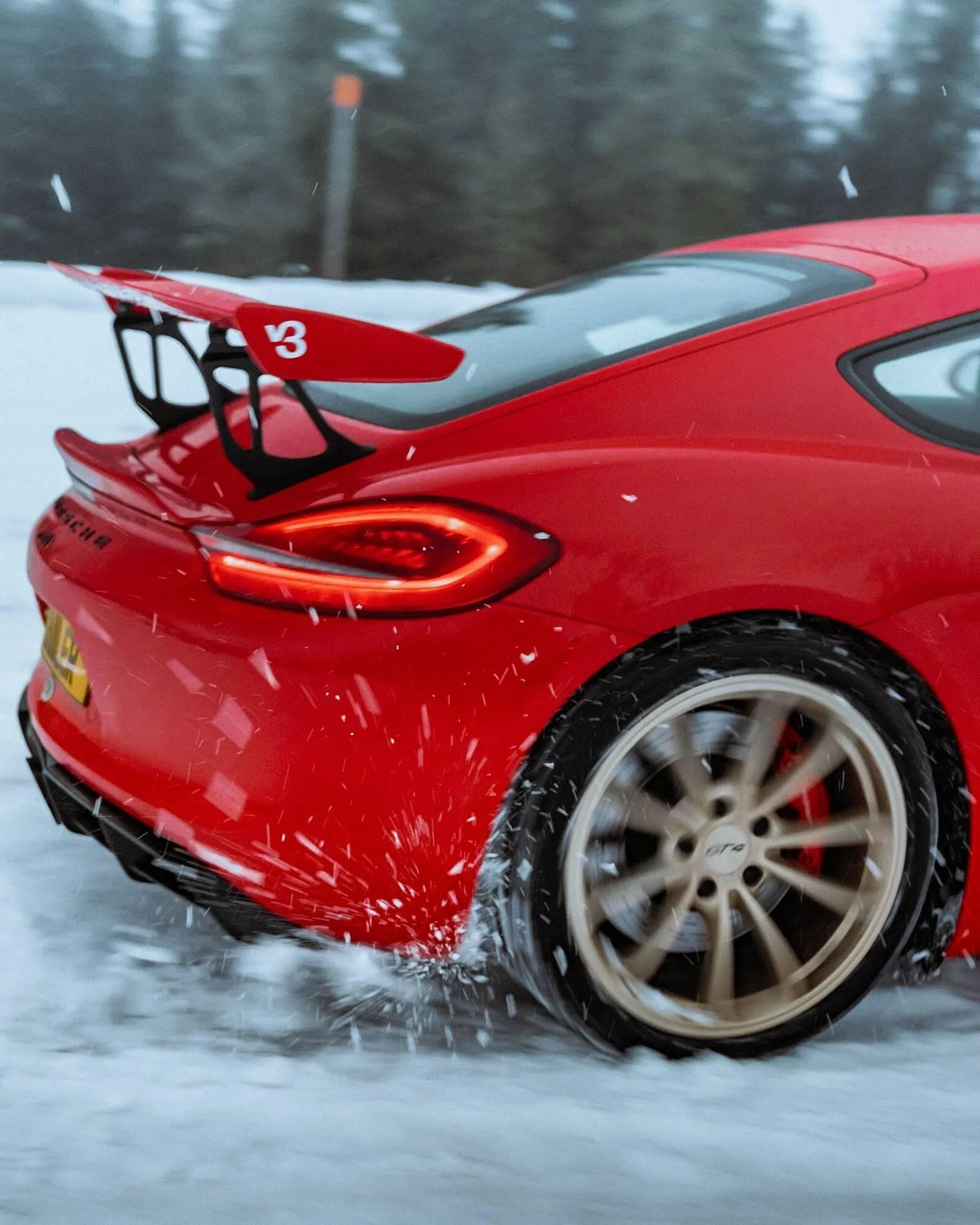 Porsche catalogue from 18 December to 31 January 2025 - Offers page 4