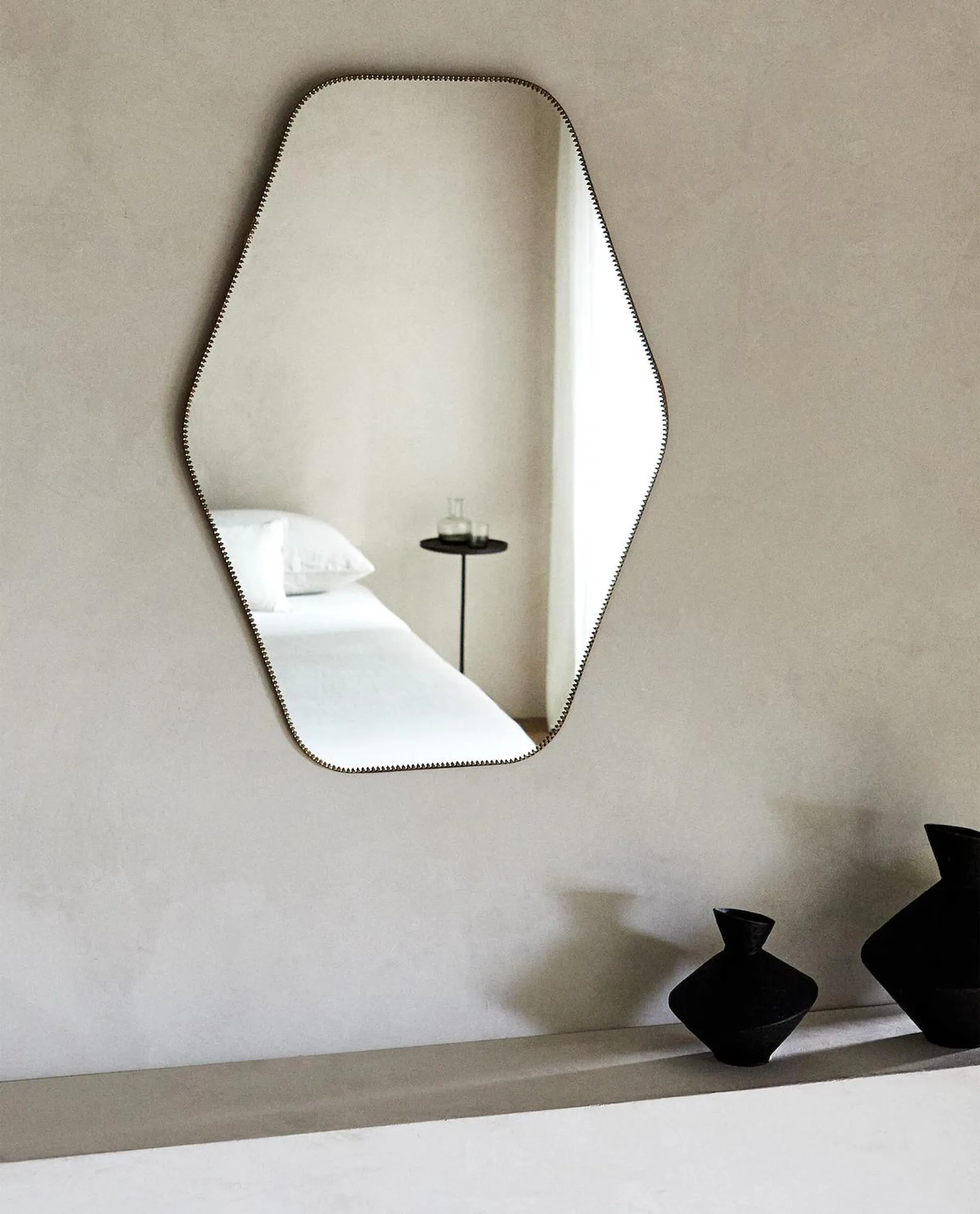 HEXAGON MIRROR