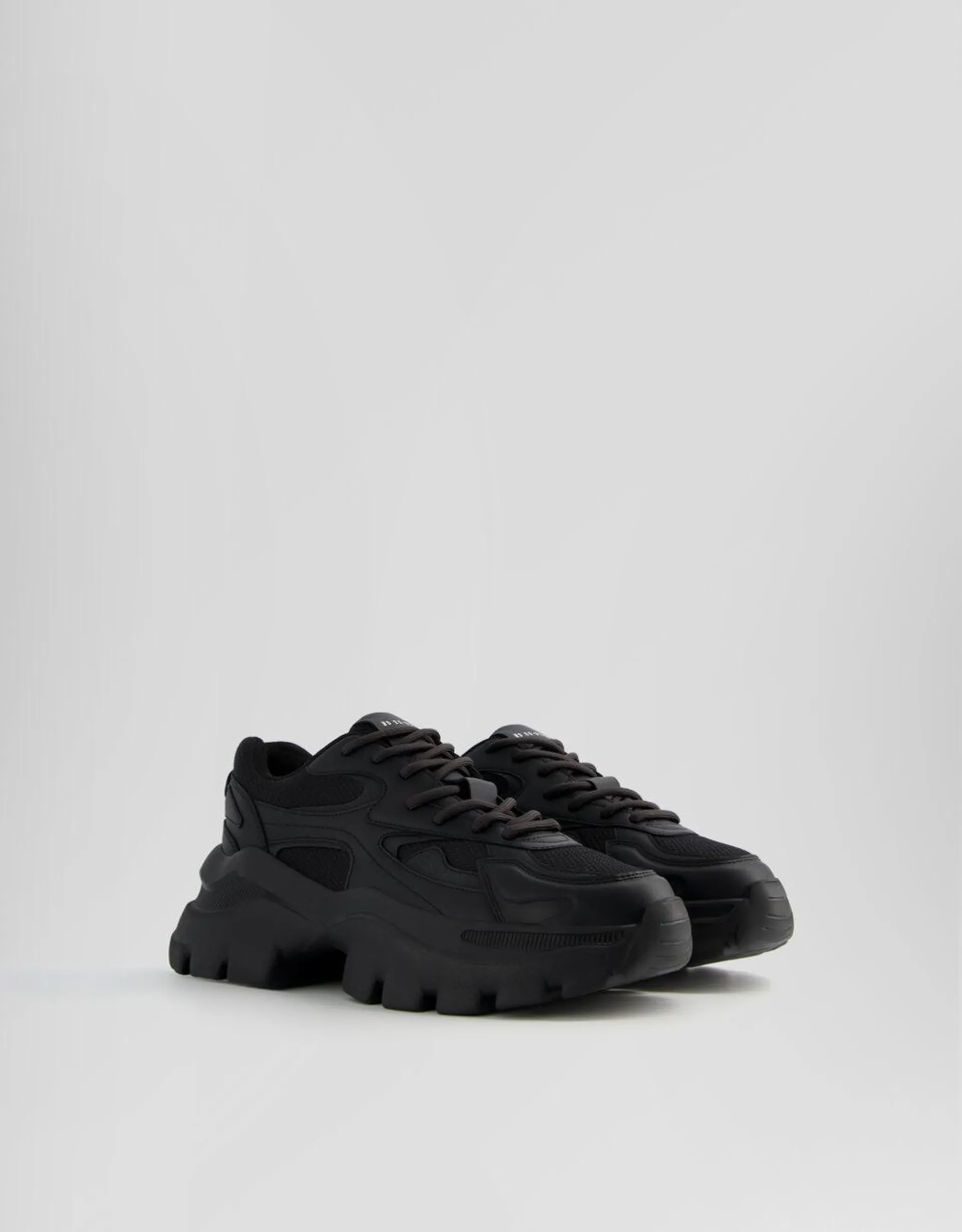 Contrast studded sole trainers