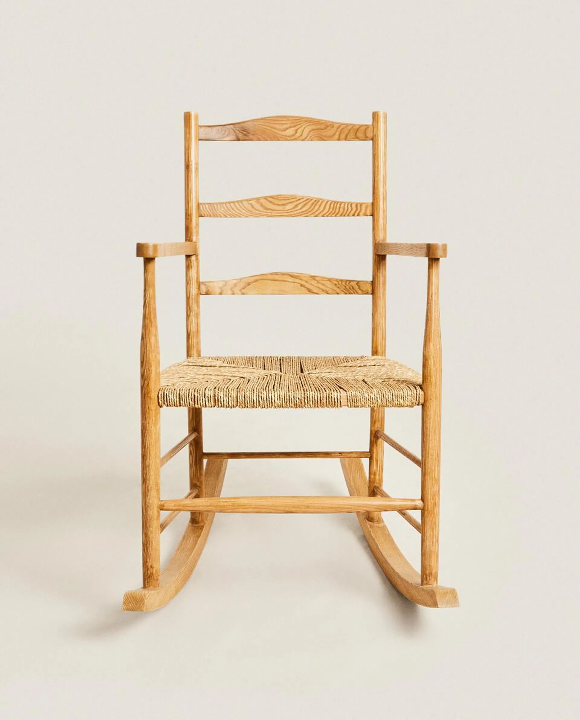 WOODEN ROCKING CHAIR