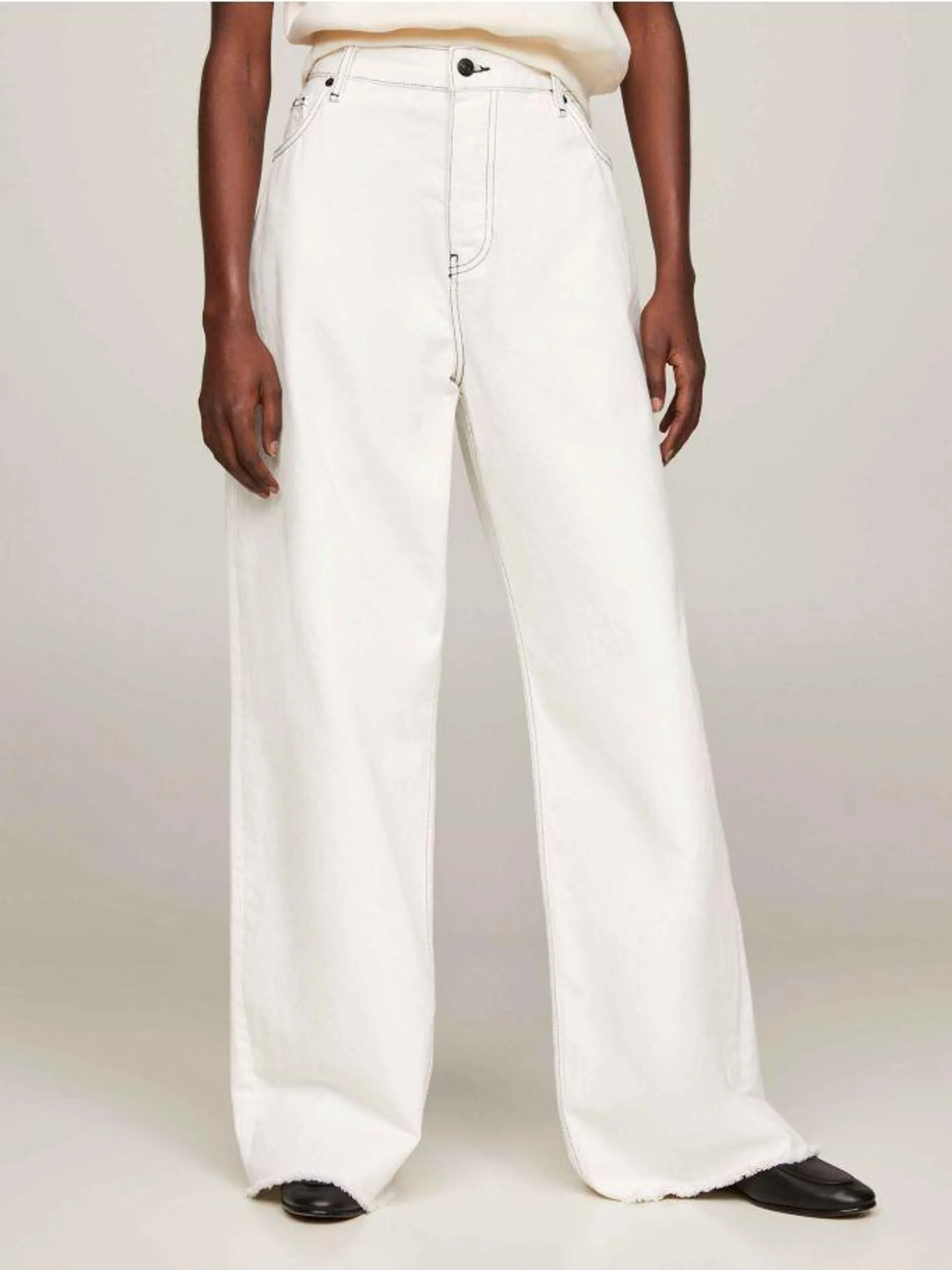 Mid Rise Oversized Slouchy White Jeans