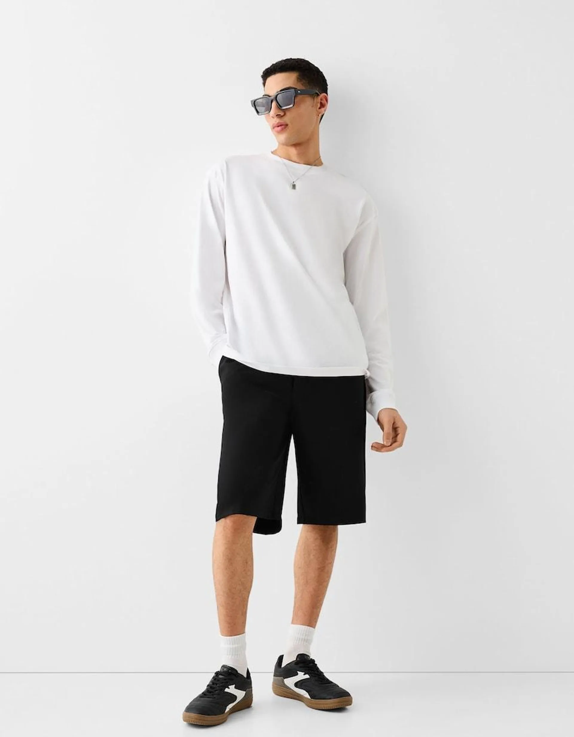 Wide fit tailored Bermuda shorts