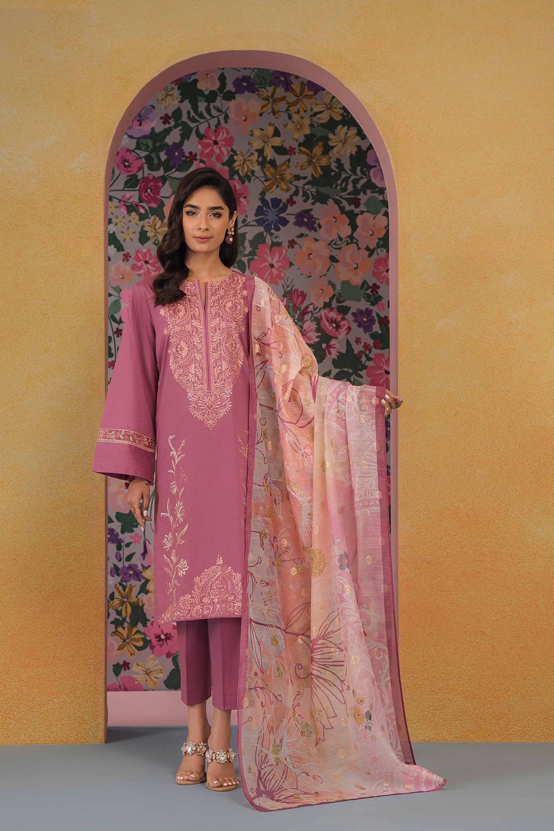 2 Piece - Embroidered Suit - 42301621