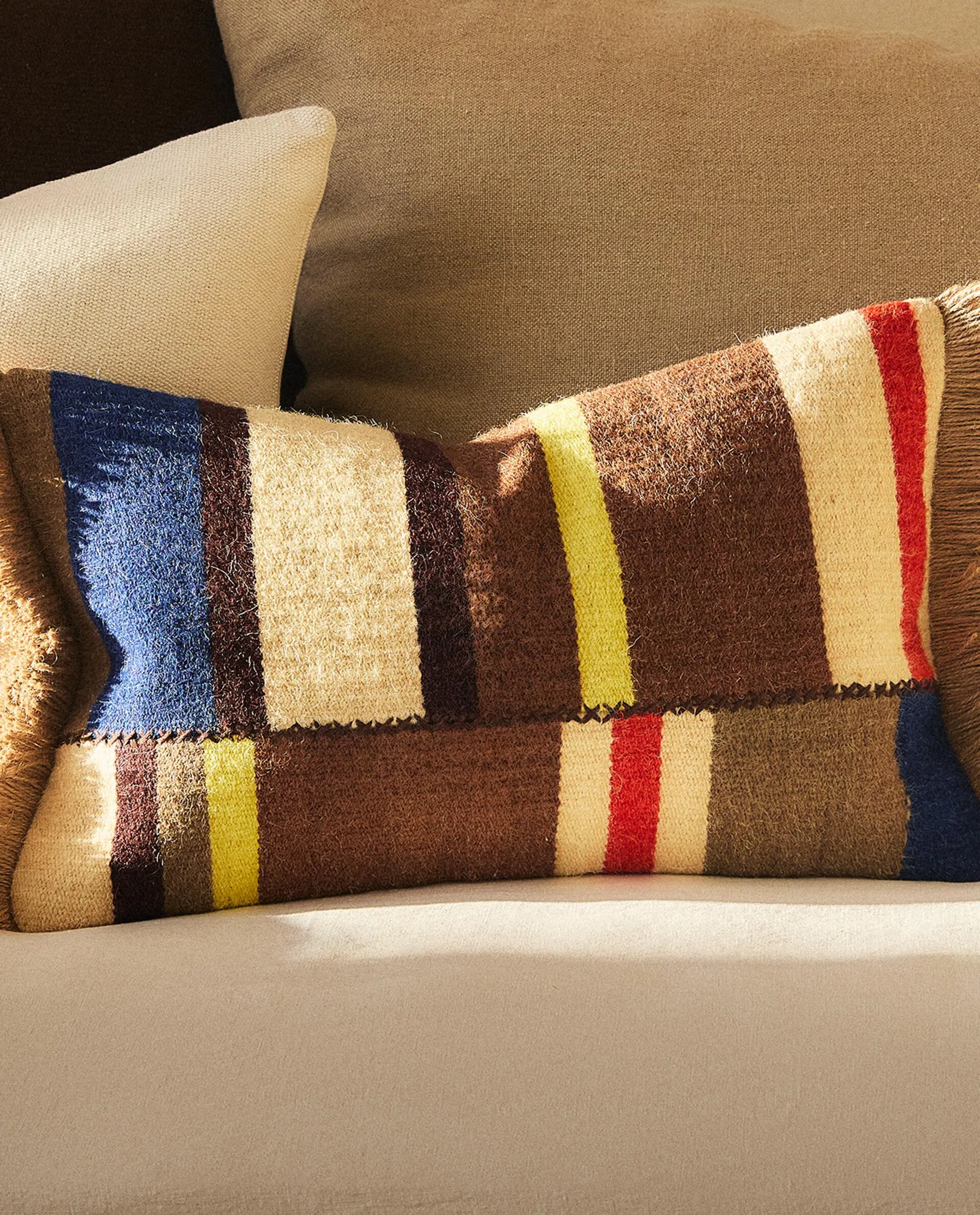 COLOUR BLOCK WOOL CUSHION COVER x COLLAGERIE